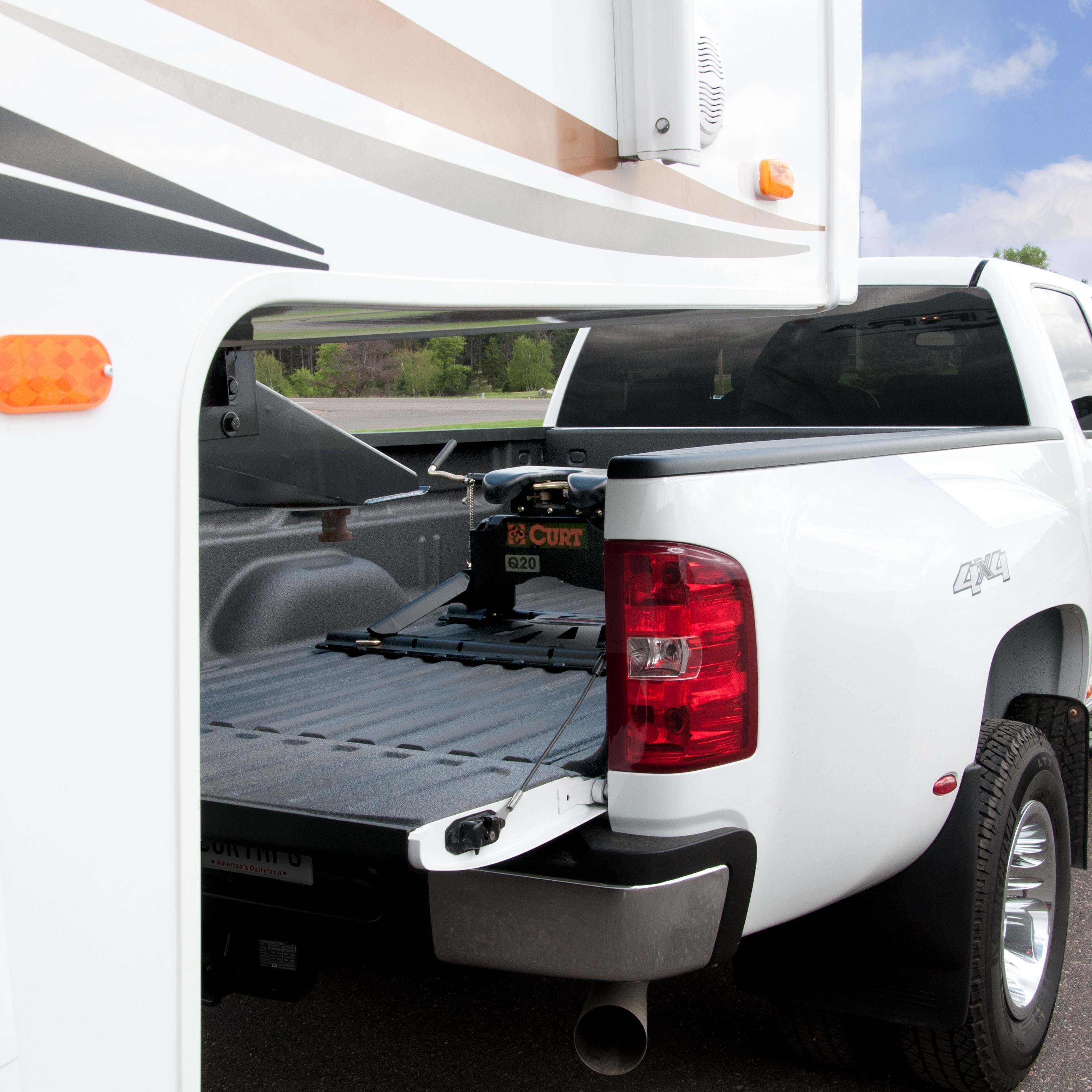 CURT X5 Gooseneck-to-5th-Wheel Adapter Plate with Square Shank Fifth Wheel Trailer Hitch Mount Kit thumbnail 5