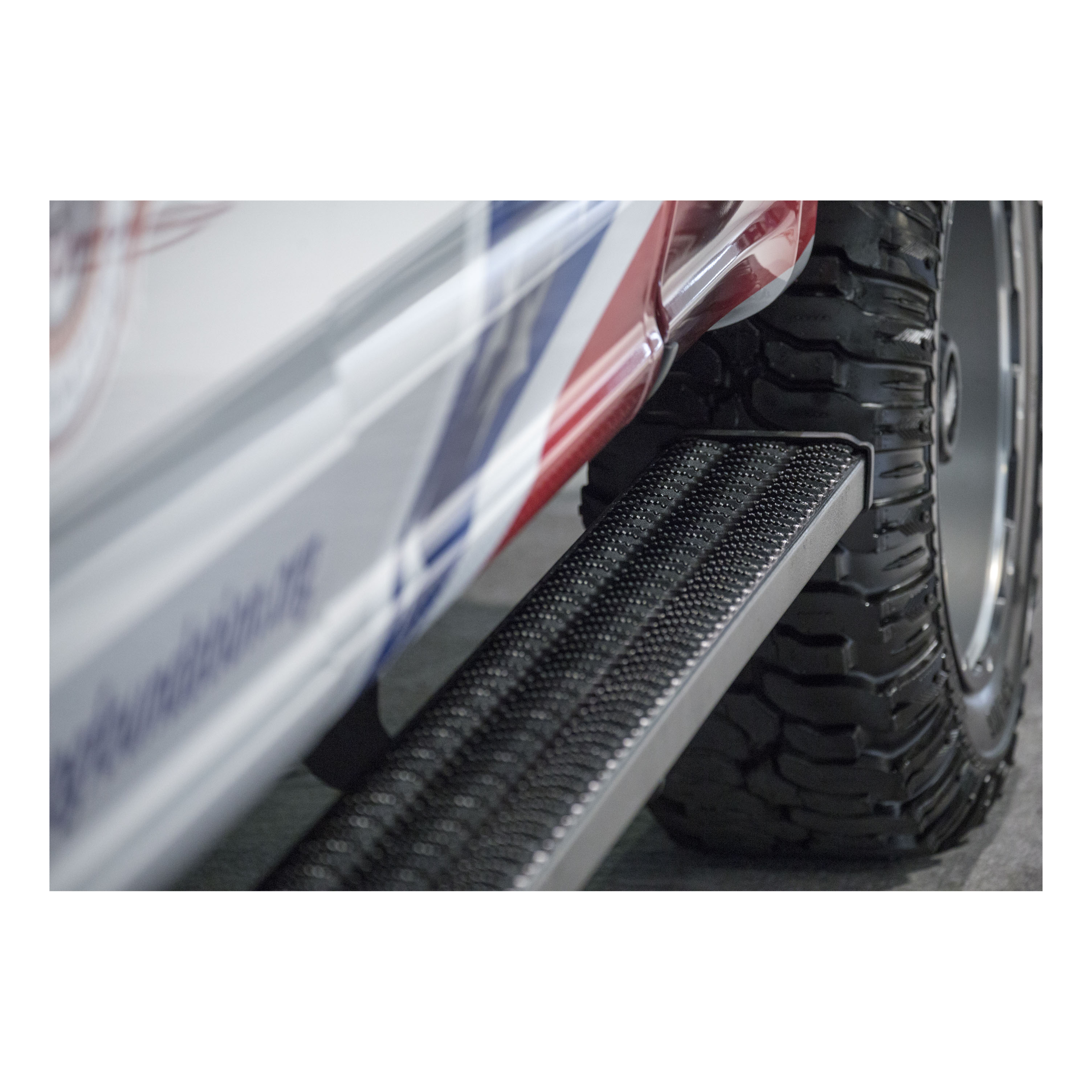LUVERNE Grip Step 7" x 88" Black Aluminum Running Boards, Select Ford Super Duty 415088-401723 thumbnail 7