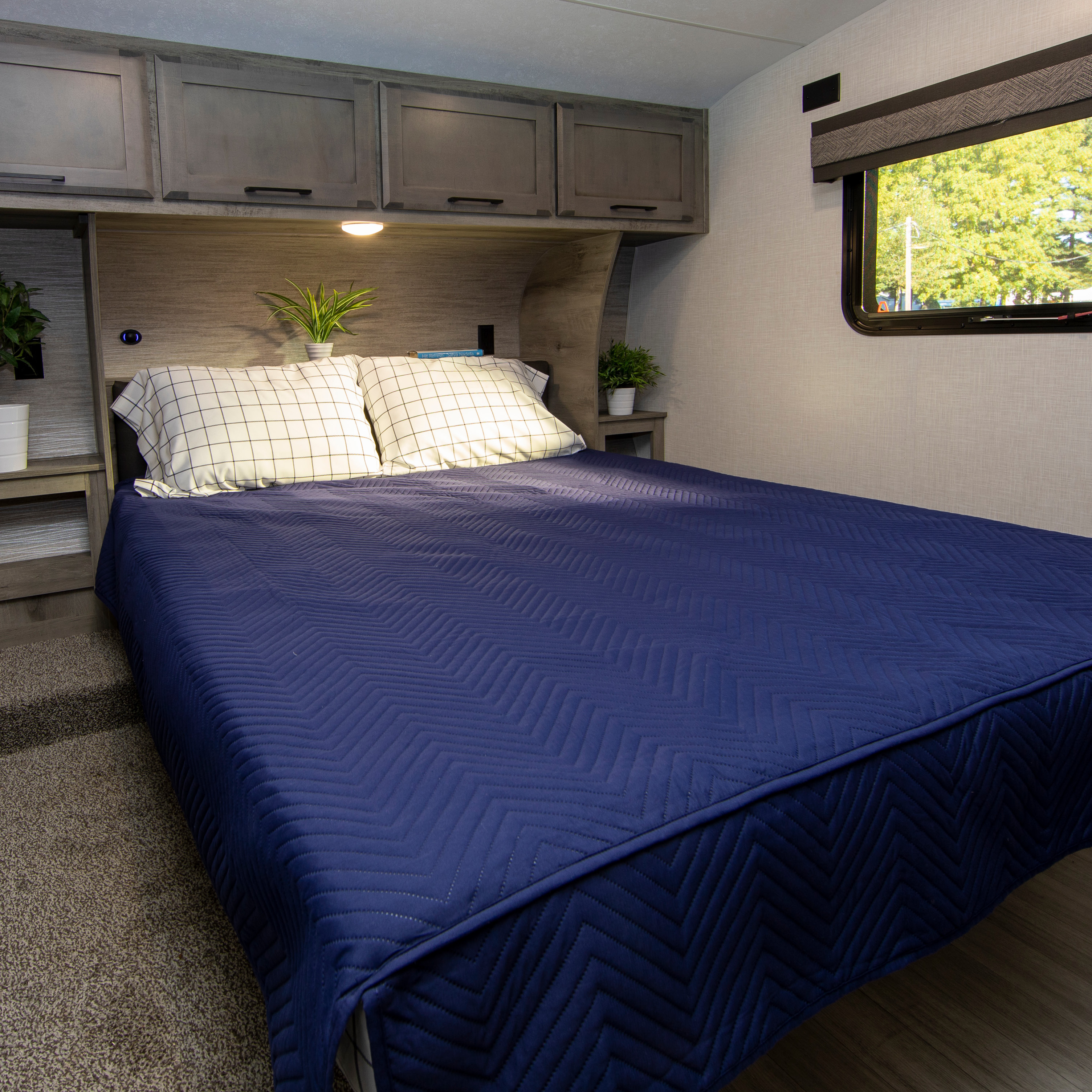Thomas Payne Easy Zzzs RV Bedding Set - King, Navy #2022107827 thumbnail 7