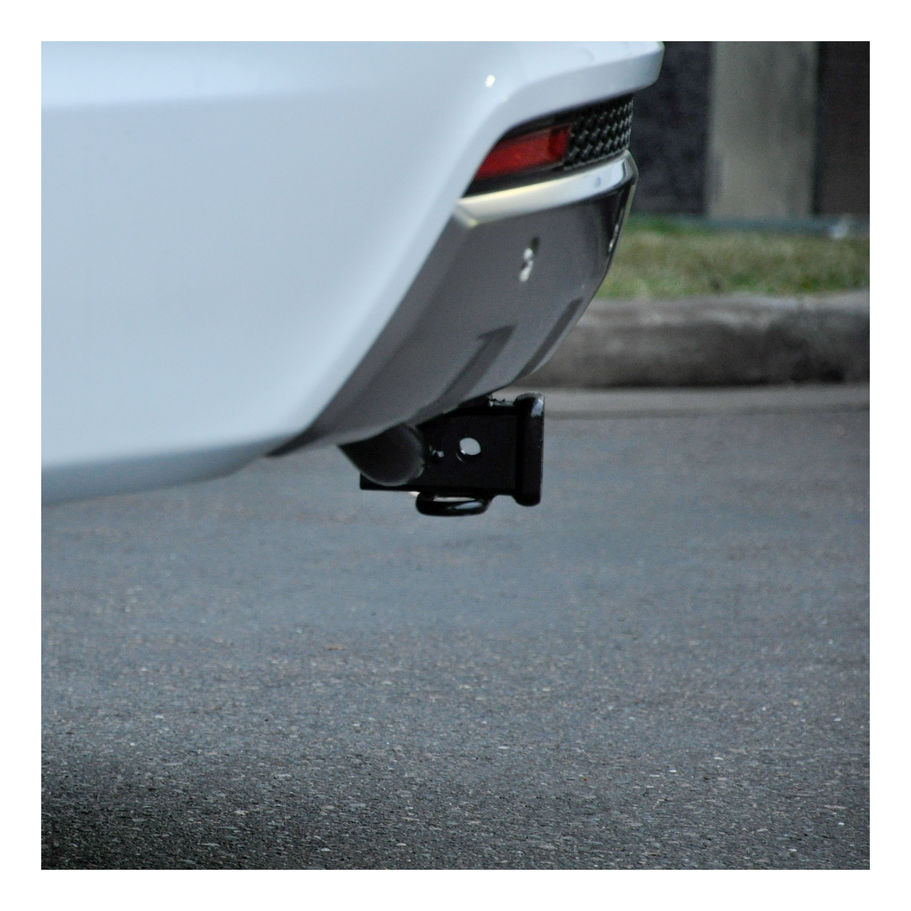 2010-2012 Hyundai Santa Fe All CURT Class 3 Trailer Hitch, 2" Receiver + 2" Ball + 1-7/8" Ball Kit thumbnail 4