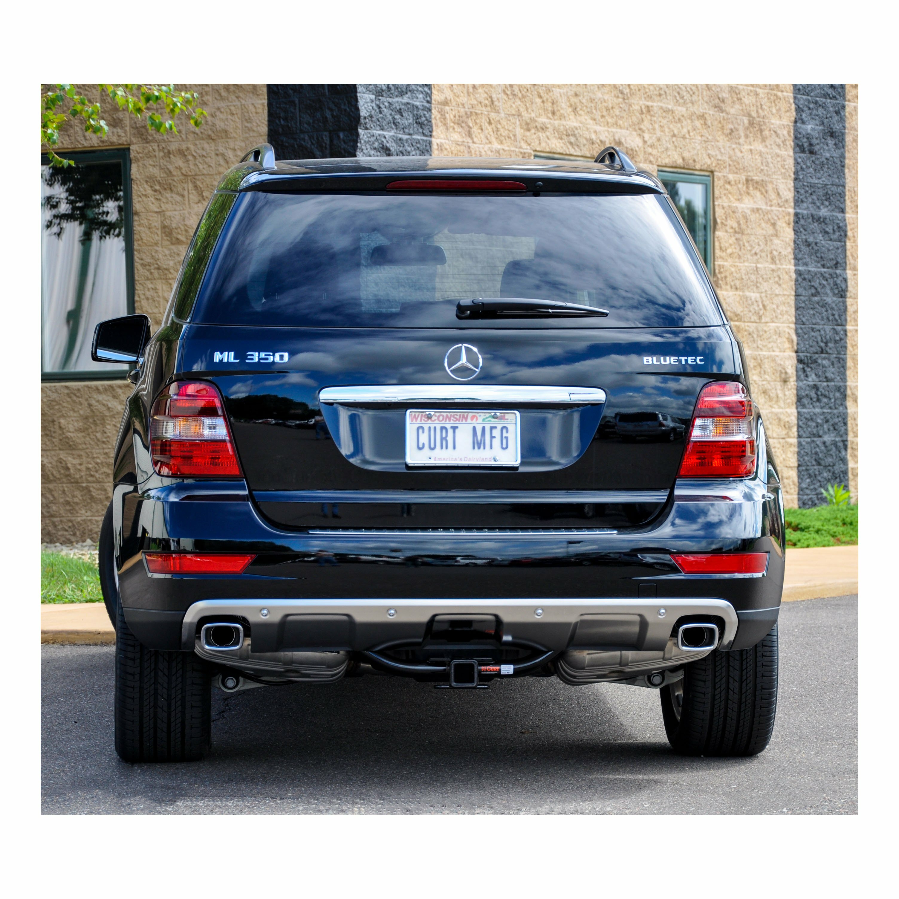 2011 Mercedes-Benz ML350 Bluetec 4Matic CURT Class 3 Hitch, 2" Receiver + 2" Ball + 1-7/8" Ball Kit thumbnail 4