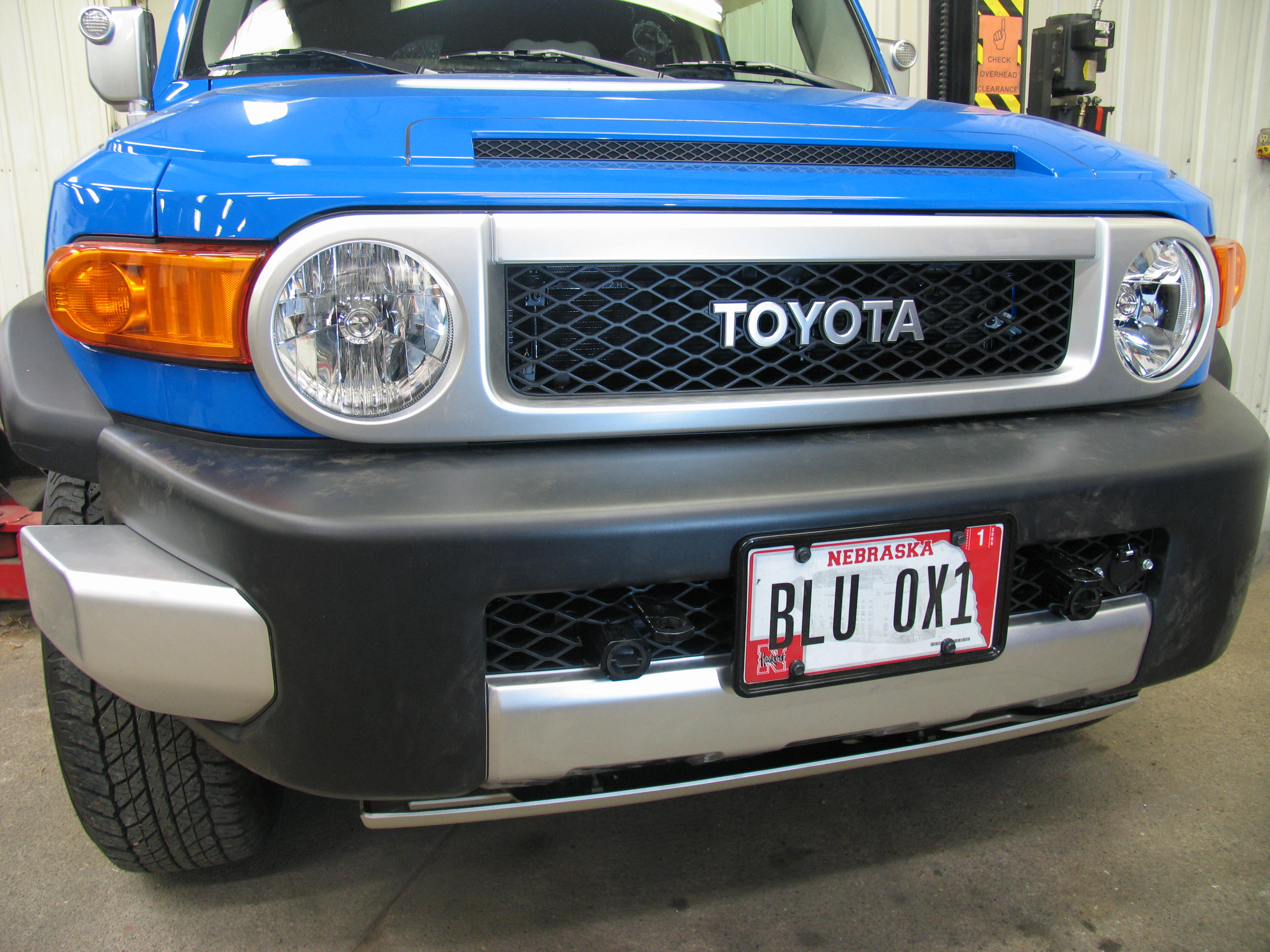 BlueOx Tow Bar Base Plate, Front Mount, RV Flat Towing for Select, TOYOTA FJ CRUISER thumbnail 1