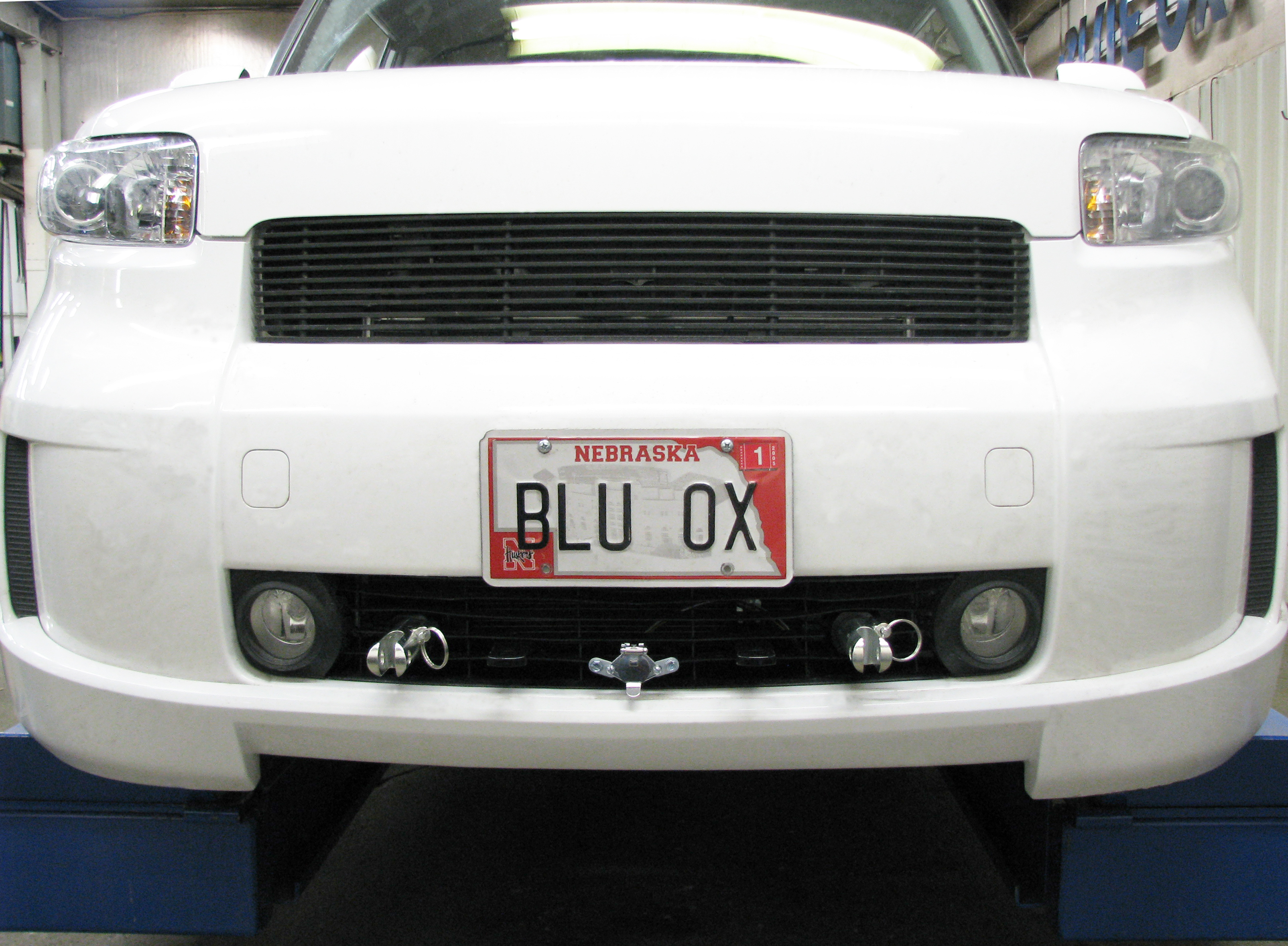 BlueOx Tow Bar Base Plate, Front Mount, RV Flat Towing for Select, TOYOTA SCION XB W/FOGLTS thumbnail 1