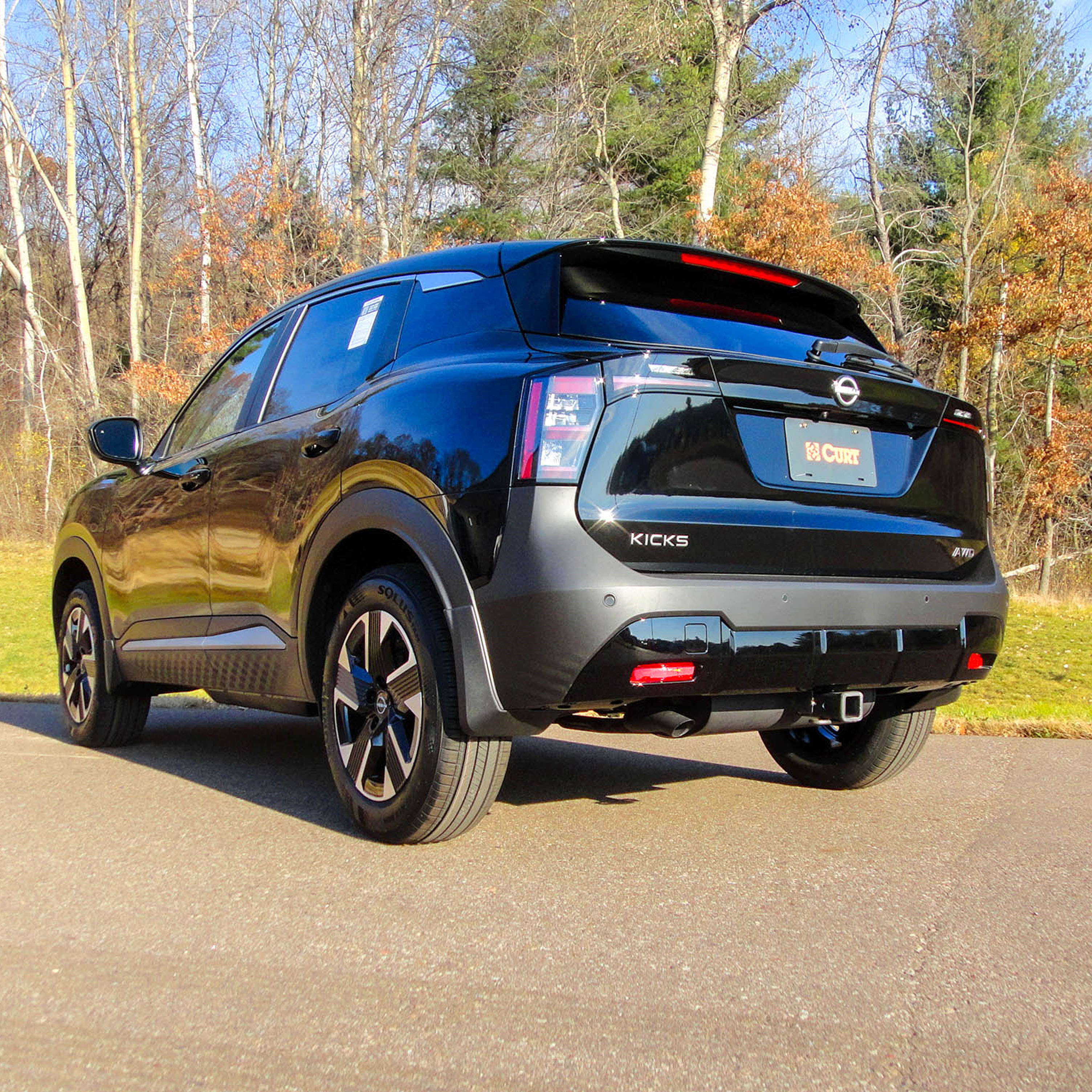 CURT Class 3 Trailer Hitch, 2" Receiver, Select Nissan Kicks 13628 thumbnail 5