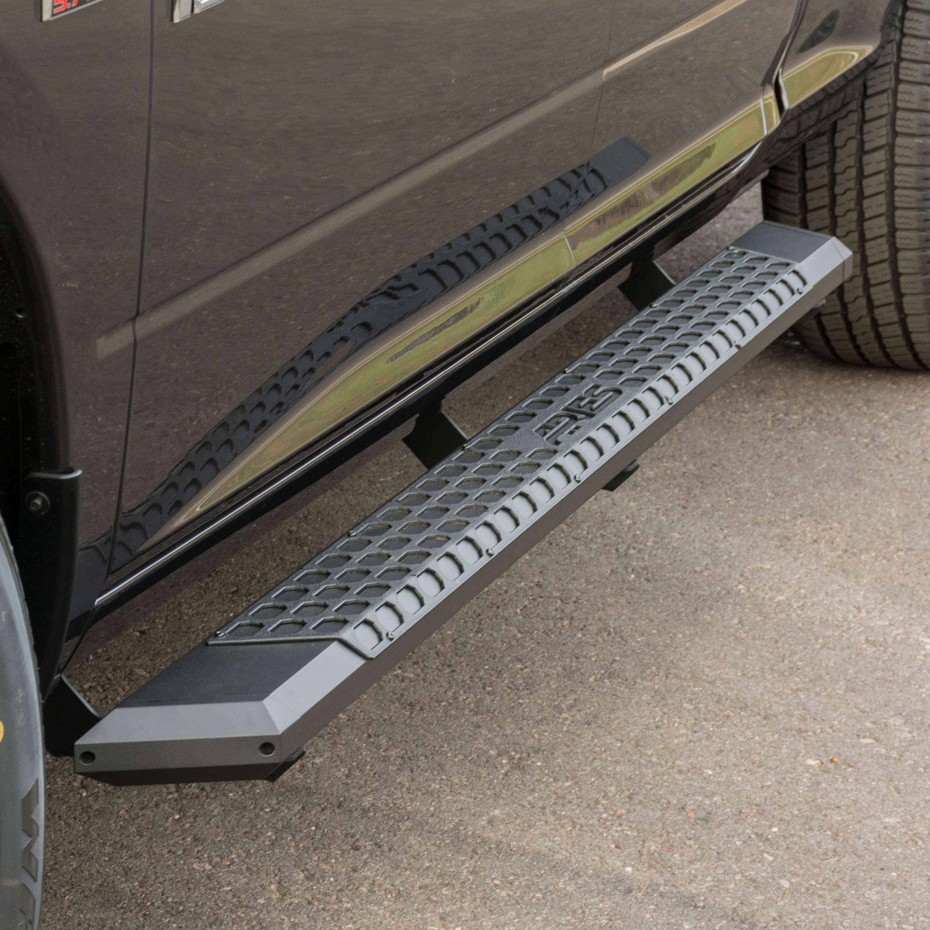 ARIES AdvantEDGE 5-1/2" x 75" Black Aluminum Side Bars, Select Dodge, Ram 1500 Step Nerf Bar Kit thumbnail 9