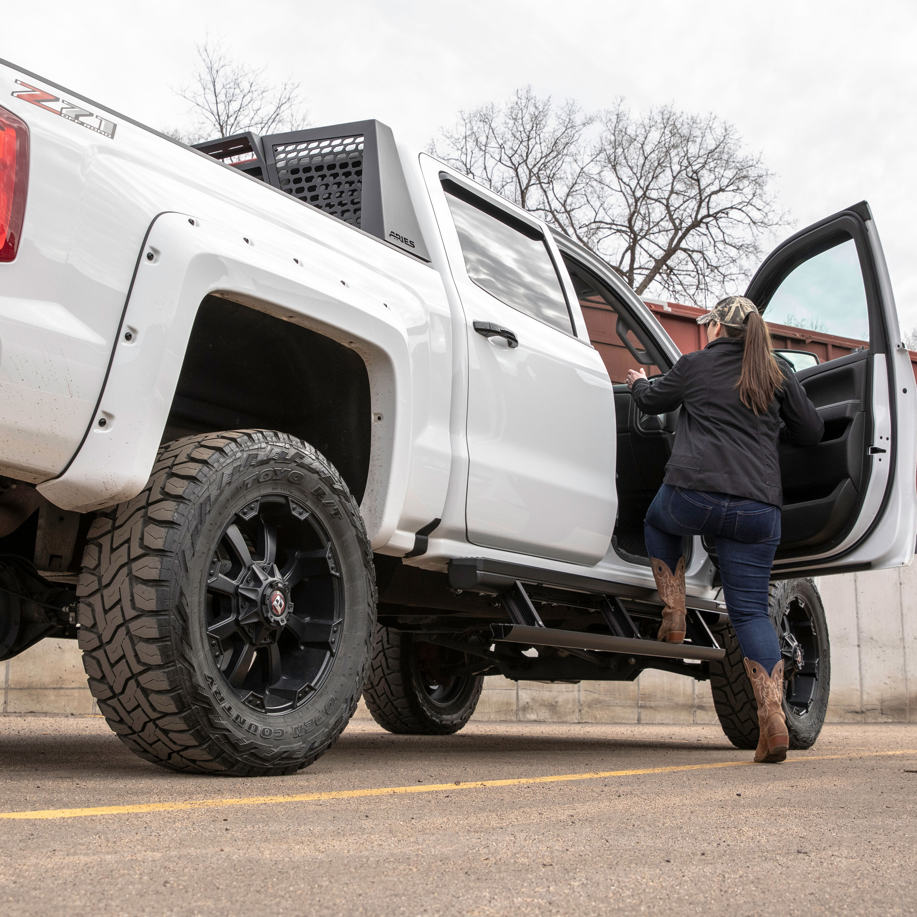 ARIES ActionTrac 83.6" Powered Running Boards, Select Silverado, Sierra, Crew Cab Step Nerf Bar Kit thumbnail 13