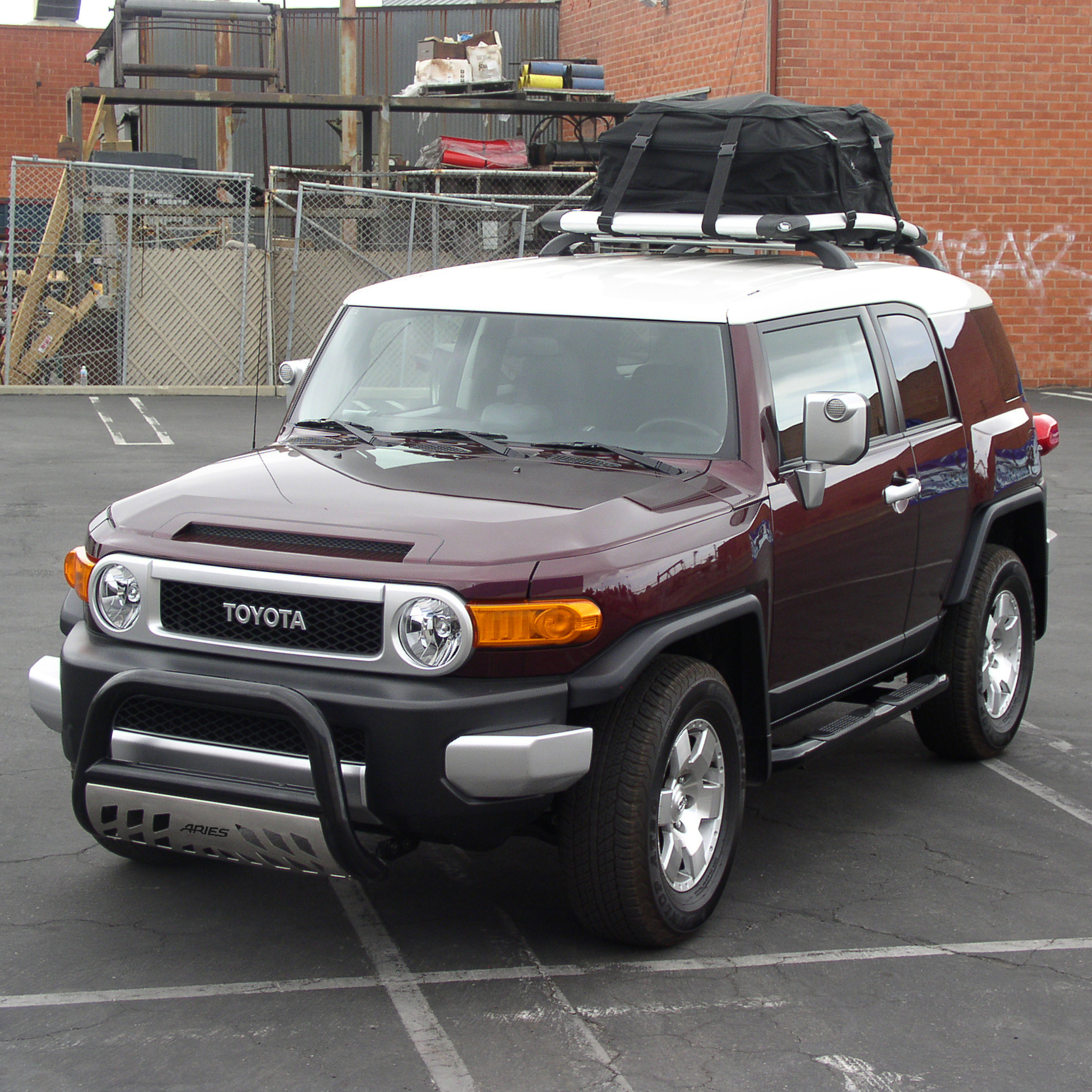 ARIES 3" Round Black Steel Side Bars, Select Toyota FJ Cruiser Step Nerf Bar Kit thumbnail 6