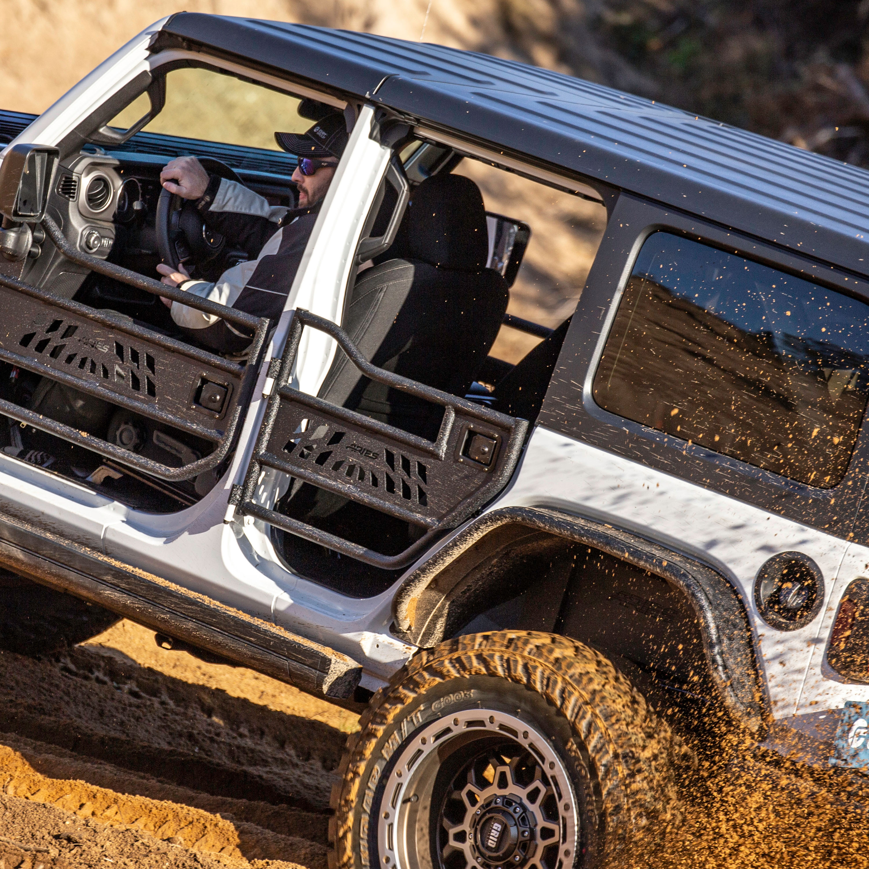 ARIES Jeep Wrangler JL, Gladiator Aluminum Rear Tube Doors Door thumbnail 9