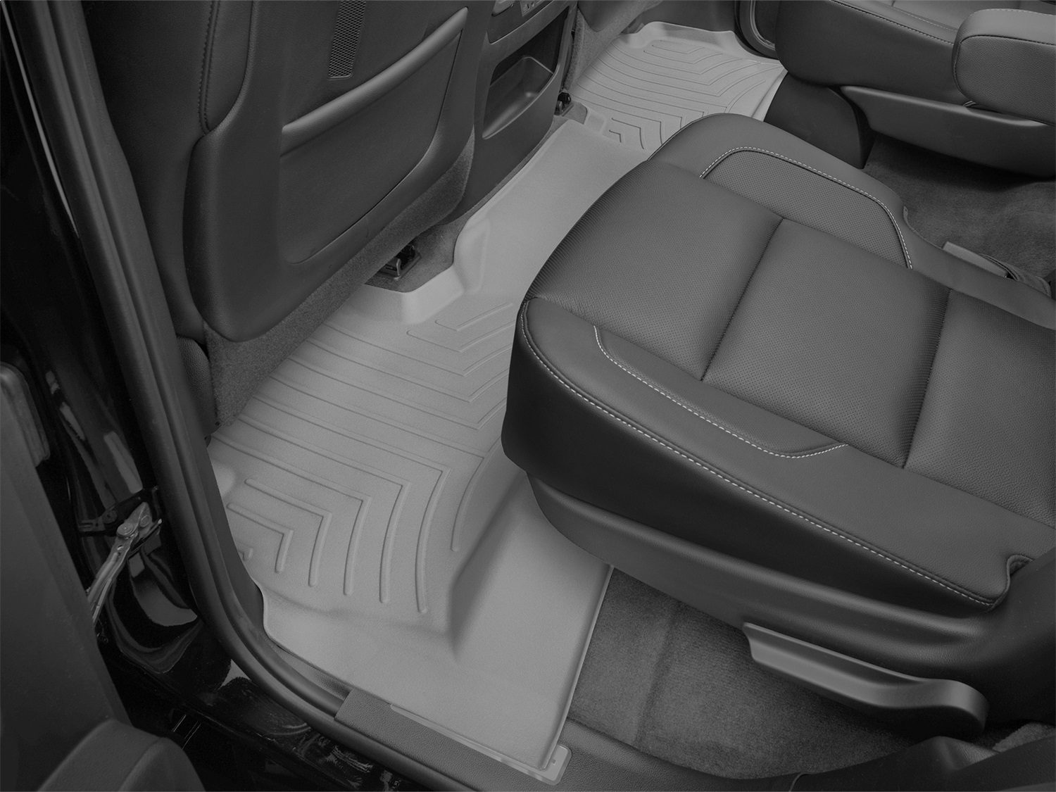 WeatherTech FloorLinerTM DigitalFit; Gray; Rear 466072 thumbnail 0