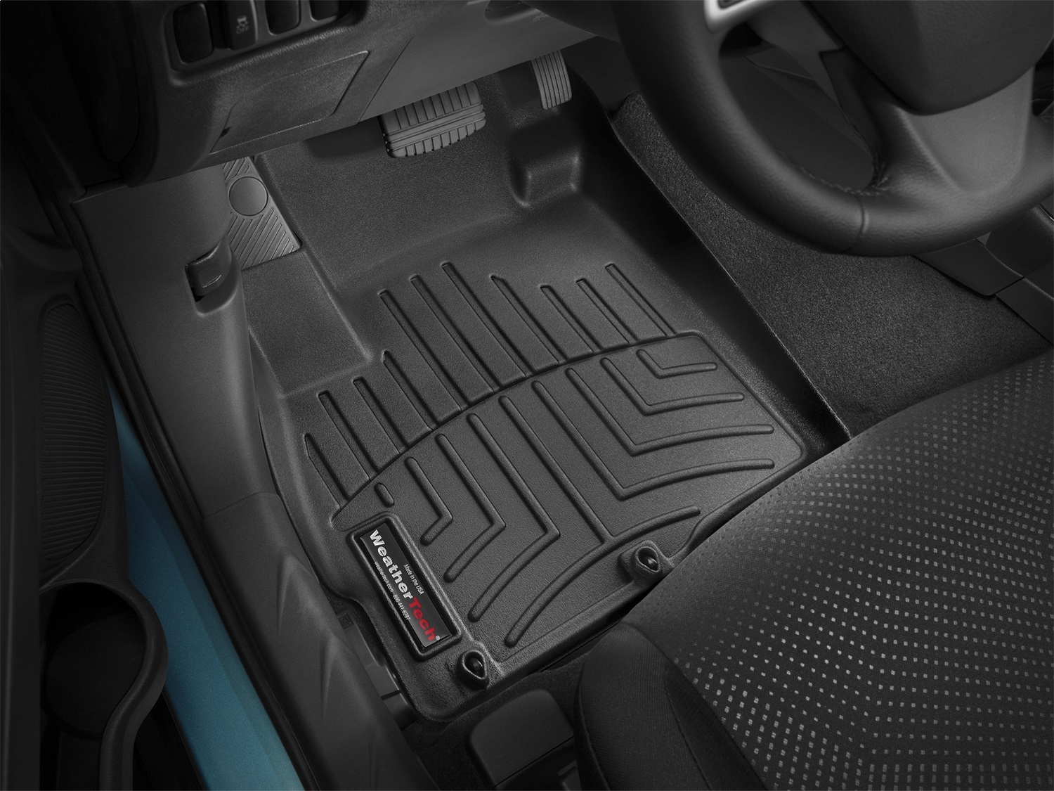 WeatherTech FloorLinerTM DigitalFit; Black; Front 446511 thumbnail 1