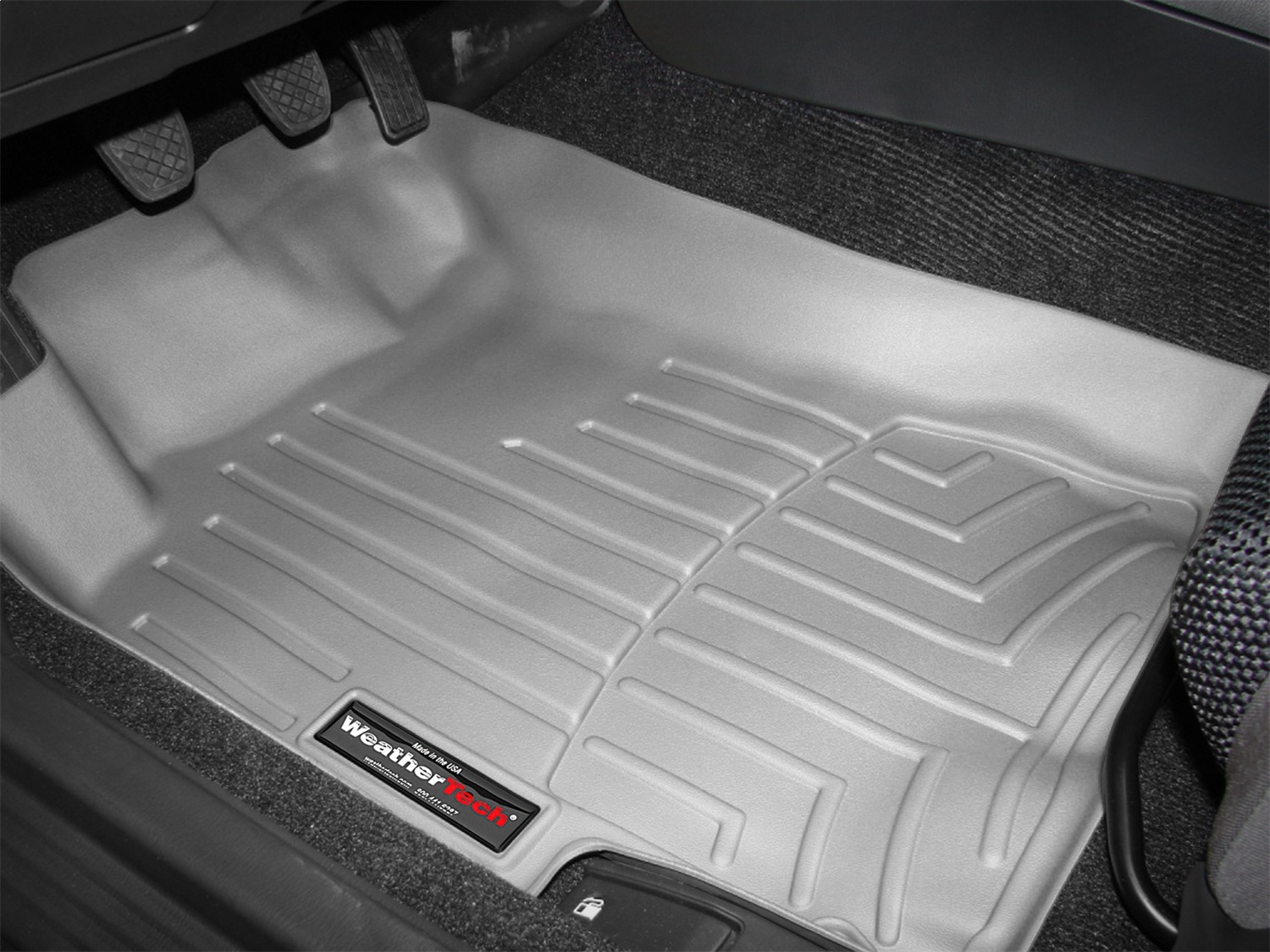 WeatherTech FloorLinerTM DigitalFit; Gray; Front 460971 thumbnail 0