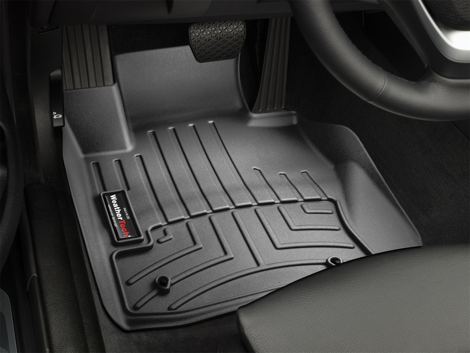 WeatherTech FloorLinerTM DigitalFit; Black; Front 445701 thumbnail 0