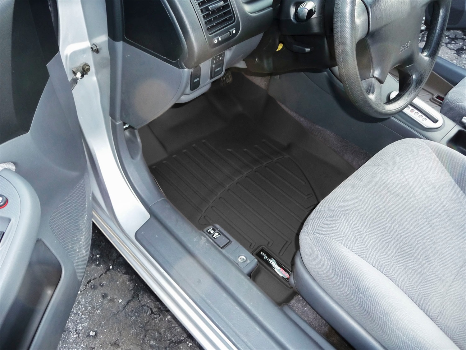 WeatherTech FloorLinerTM DigitalFit; Black; Front 442821 thumbnail 1