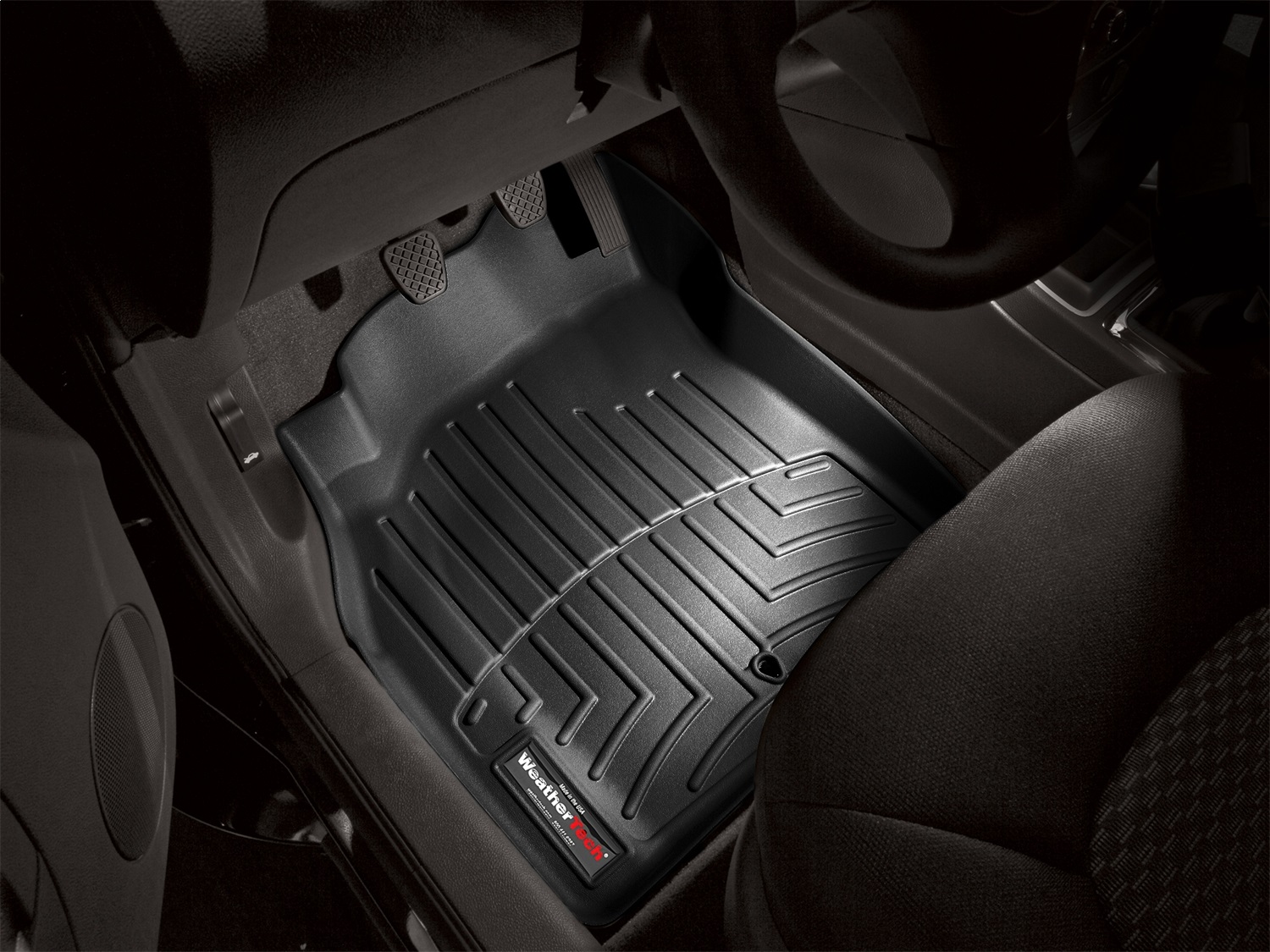 WeatherTech FloorLinerTM DigitalFit; Black; Front 441451 thumbnail 0