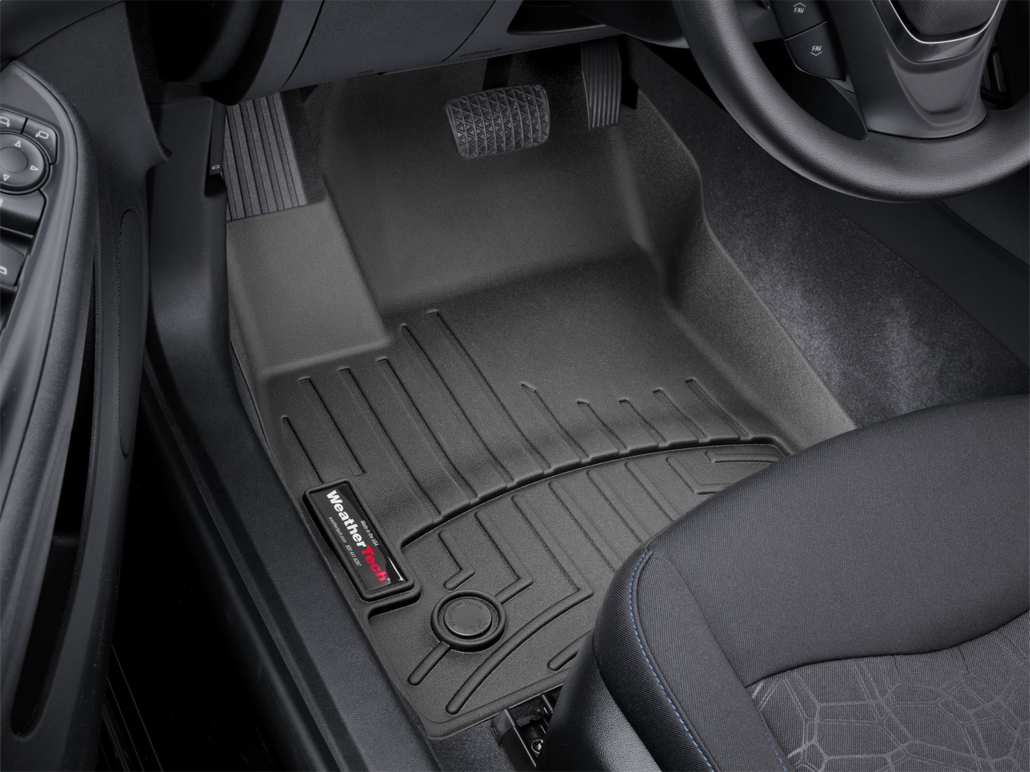 WeatherTech FloorLinerTM DigitalFit; Black; Front 449381 thumbnail 1