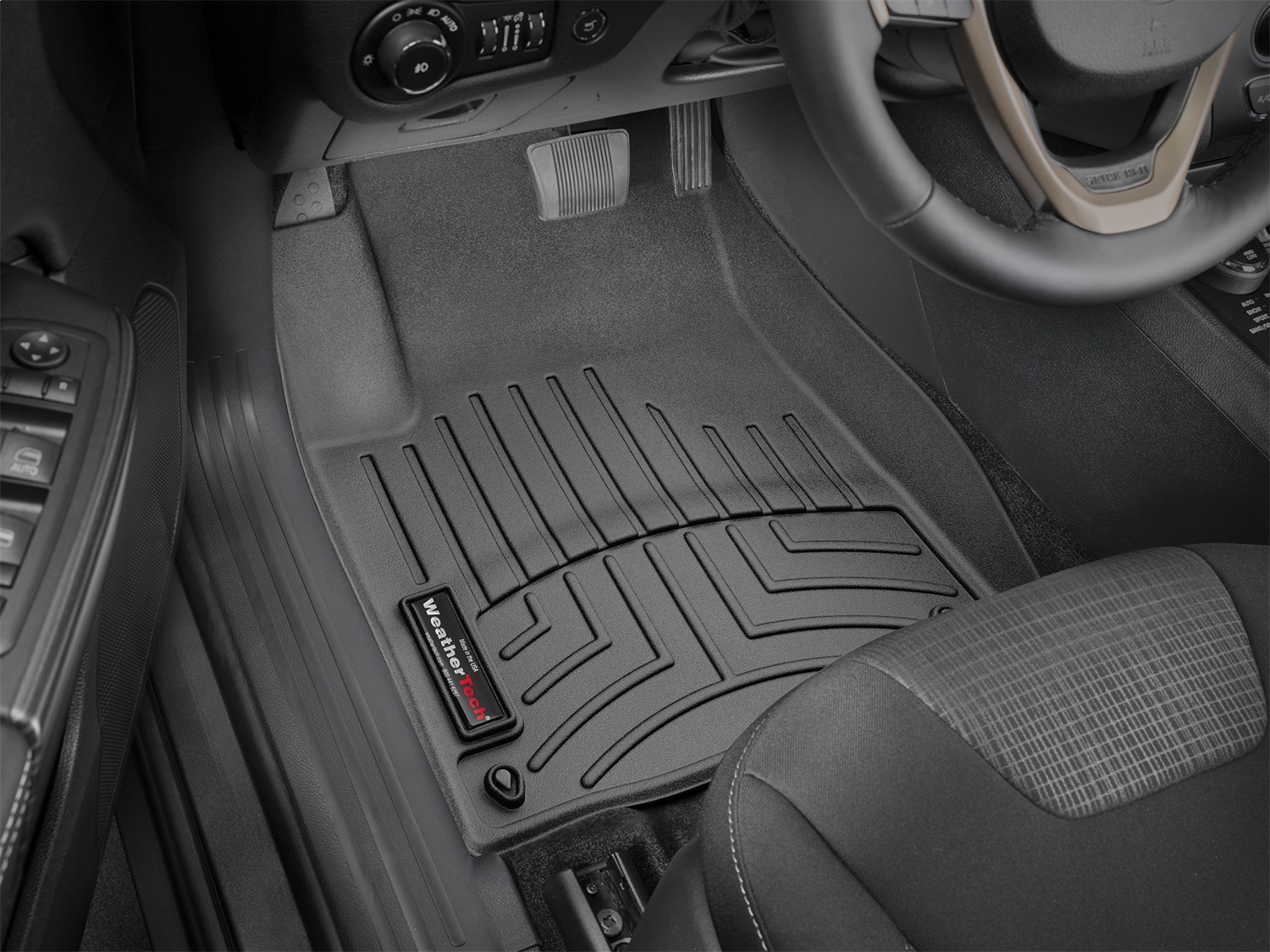 WeatherTech FloorLinerTM DigitalFit; Black; Front 448331 thumbnail 0