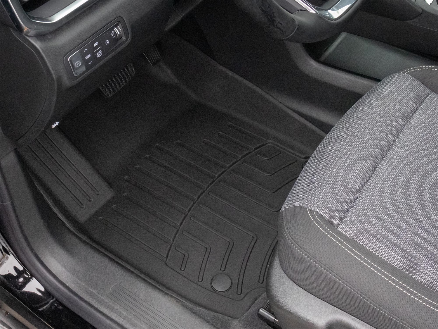 WeatherTech FloorLinerTM HP; Black; Front 4418851IM thumbnail 1