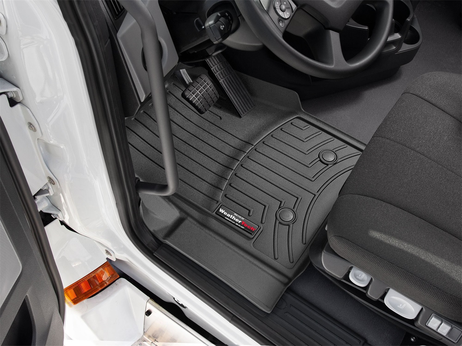WeatherTech FloorLinerTM DigitalFit; Black; Front 4416301V thumbnail 0