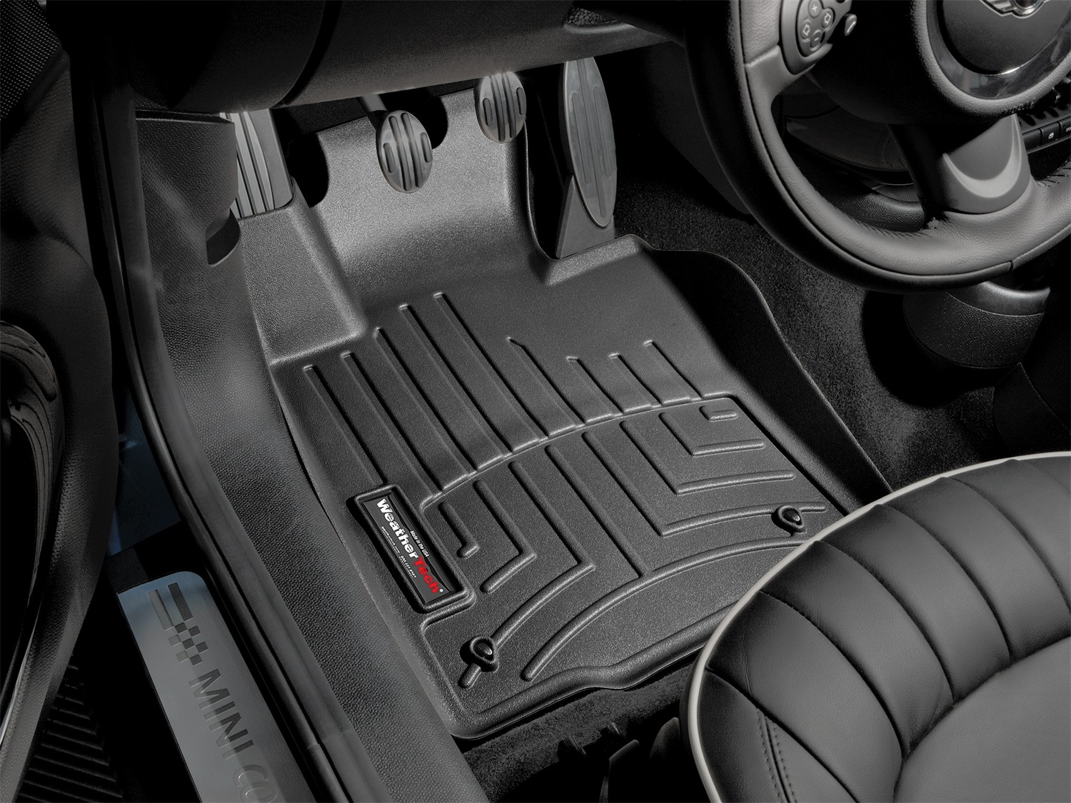 WeatherTech FloorLinerTM DigitalFit; Black; Front 443551 thumbnail 0