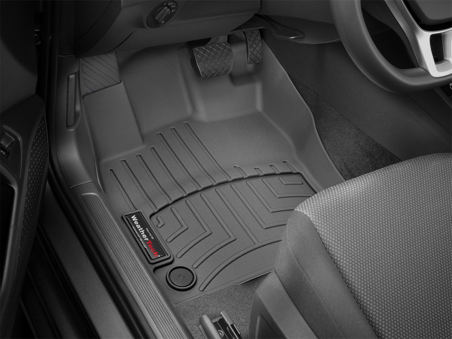WeatherTech FloorLinerTM DigitalFit; Black; Front 4413171 thumbnail 1