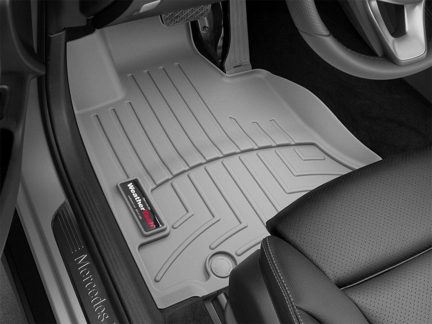 WeatherTech FloorLinerTM DigitalFit; Gray; Front 468981 thumbnail 1