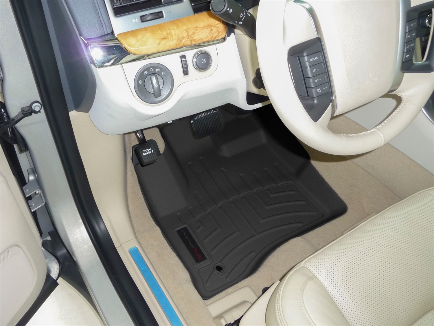 WeatherTech FloorLinerTM DigitalFit; Black; Front 442371 thumbnail 1