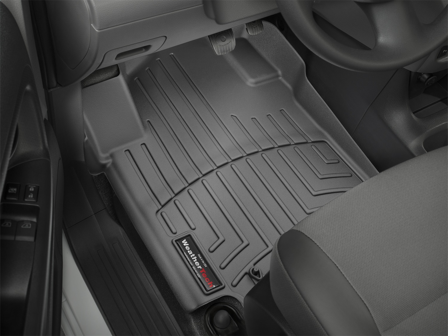 WeatherTech FloorLinerTM DigitalFit; Black; Front 447211 thumbnail 0