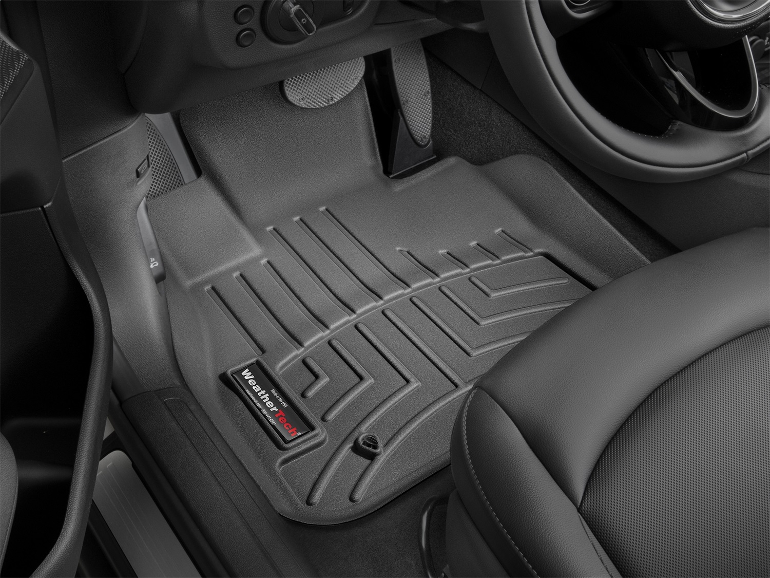 WeatherTech FloorLinerTM DigitalFit; Black; Front 448711 thumbnail 0