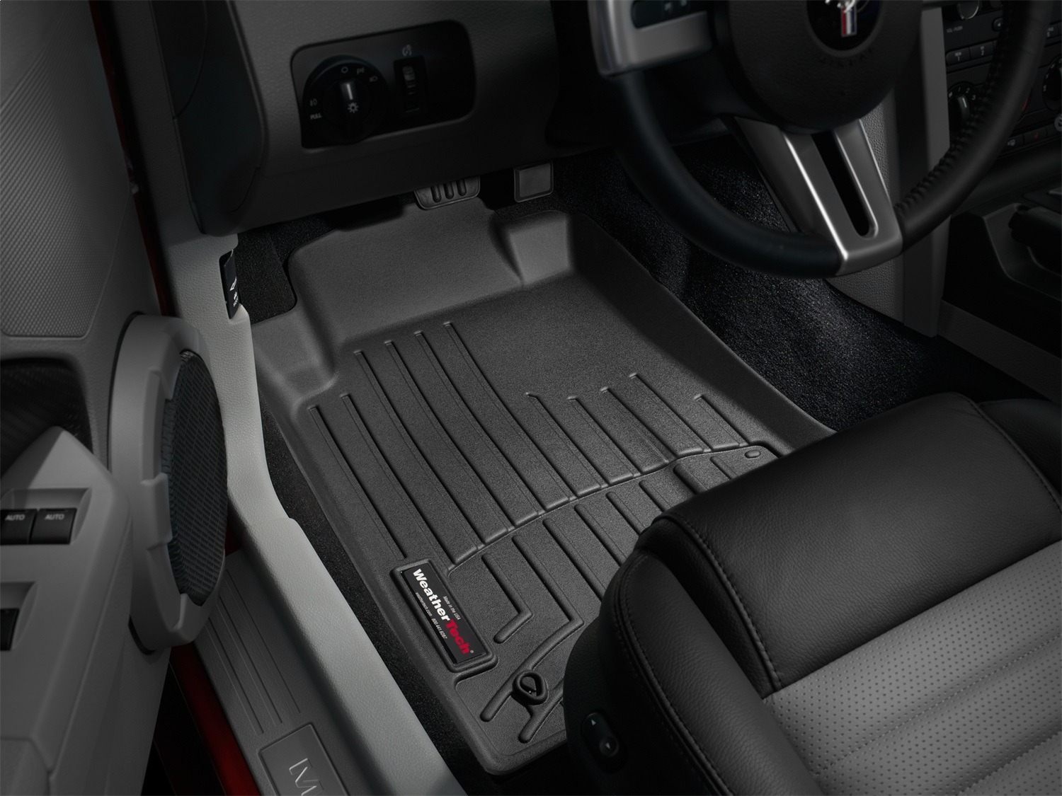 WeatherTech FloorLinerTM DigitalFit; Black; Front 441391 thumbnail 1