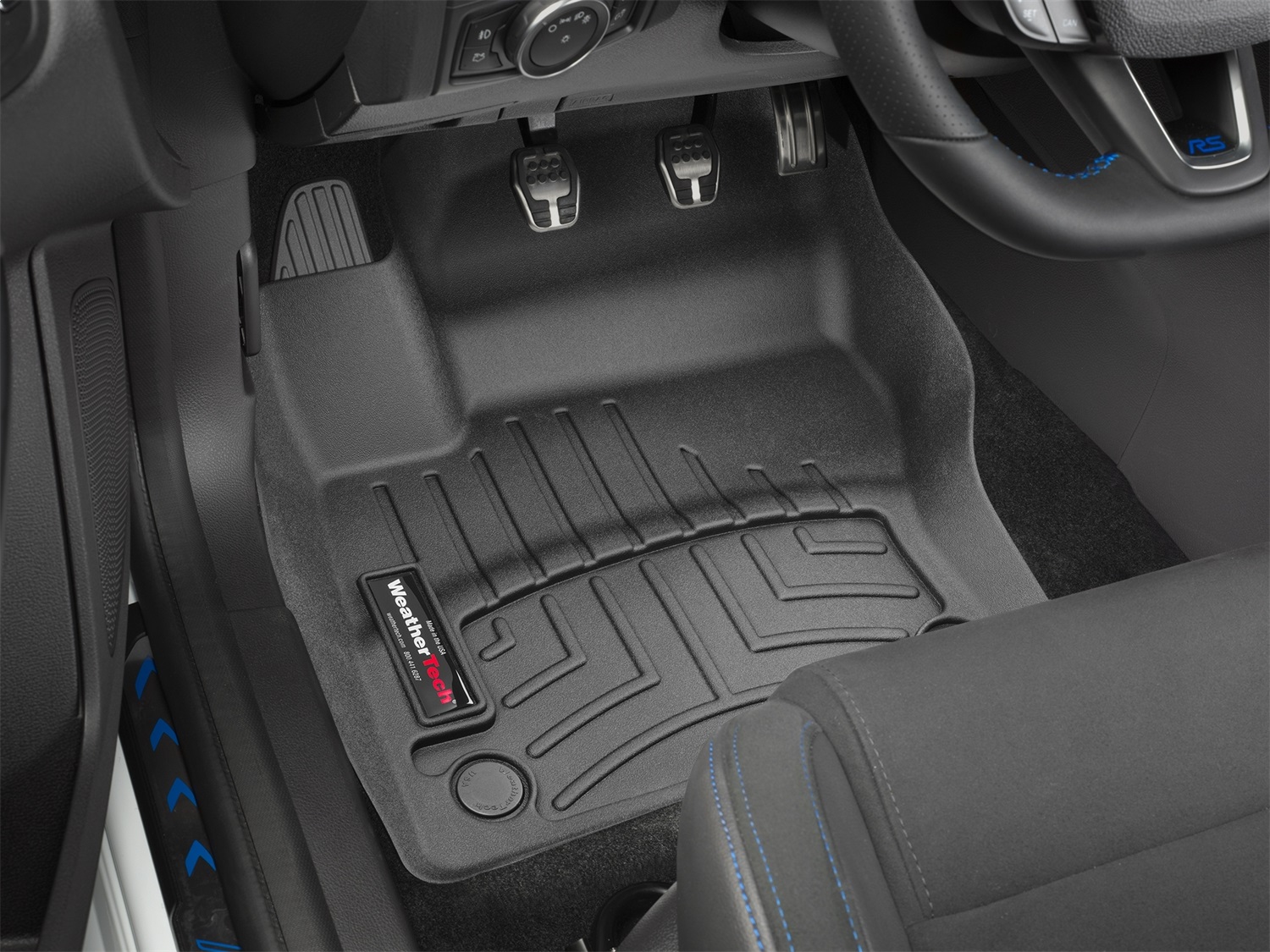 WeatherTech FloorLinerTM DigitalFit; Black; Front 449791 thumbnail 0