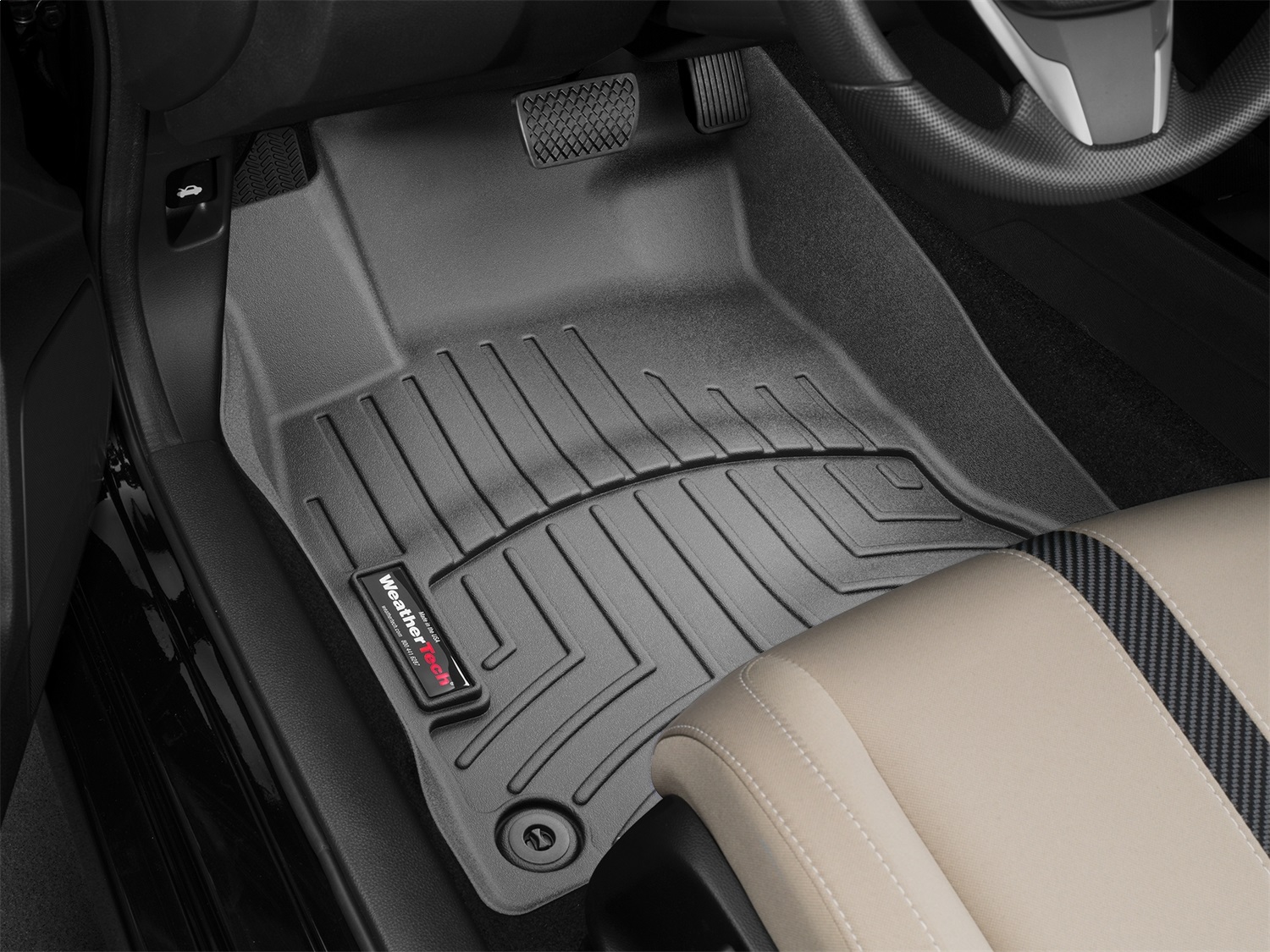 WeatherTech FloorLinerTM DigitalFit; Black; Front 448841 thumbnail 0