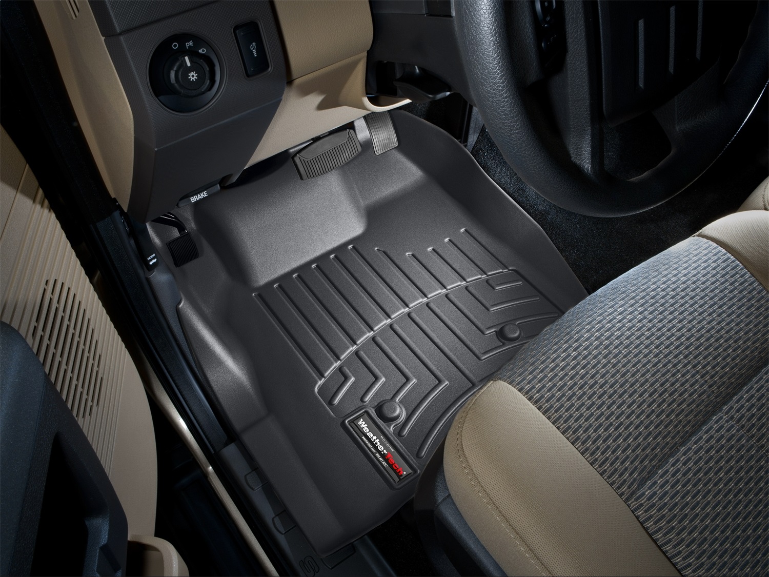 WeatherTech FloorLinerTM DigitalFit; Black; Front 443211 thumbnail 0