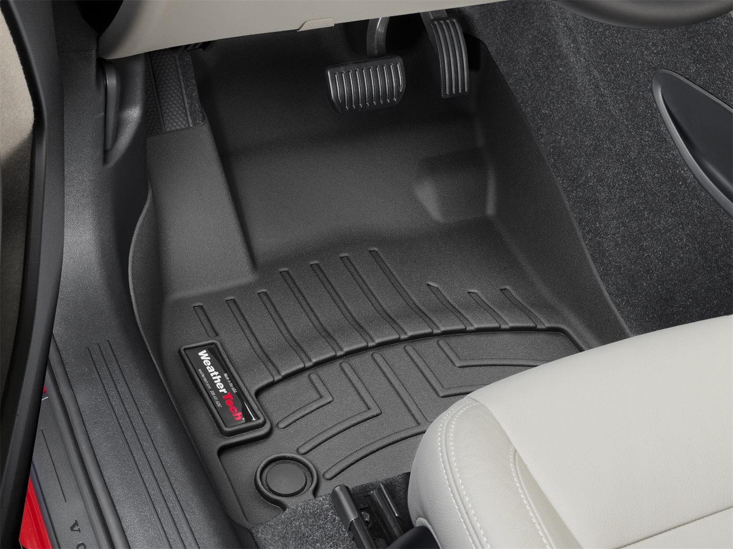 WeatherTech FloorLinerTM DigitalFit; Black; Front 4414191 thumbnail 0