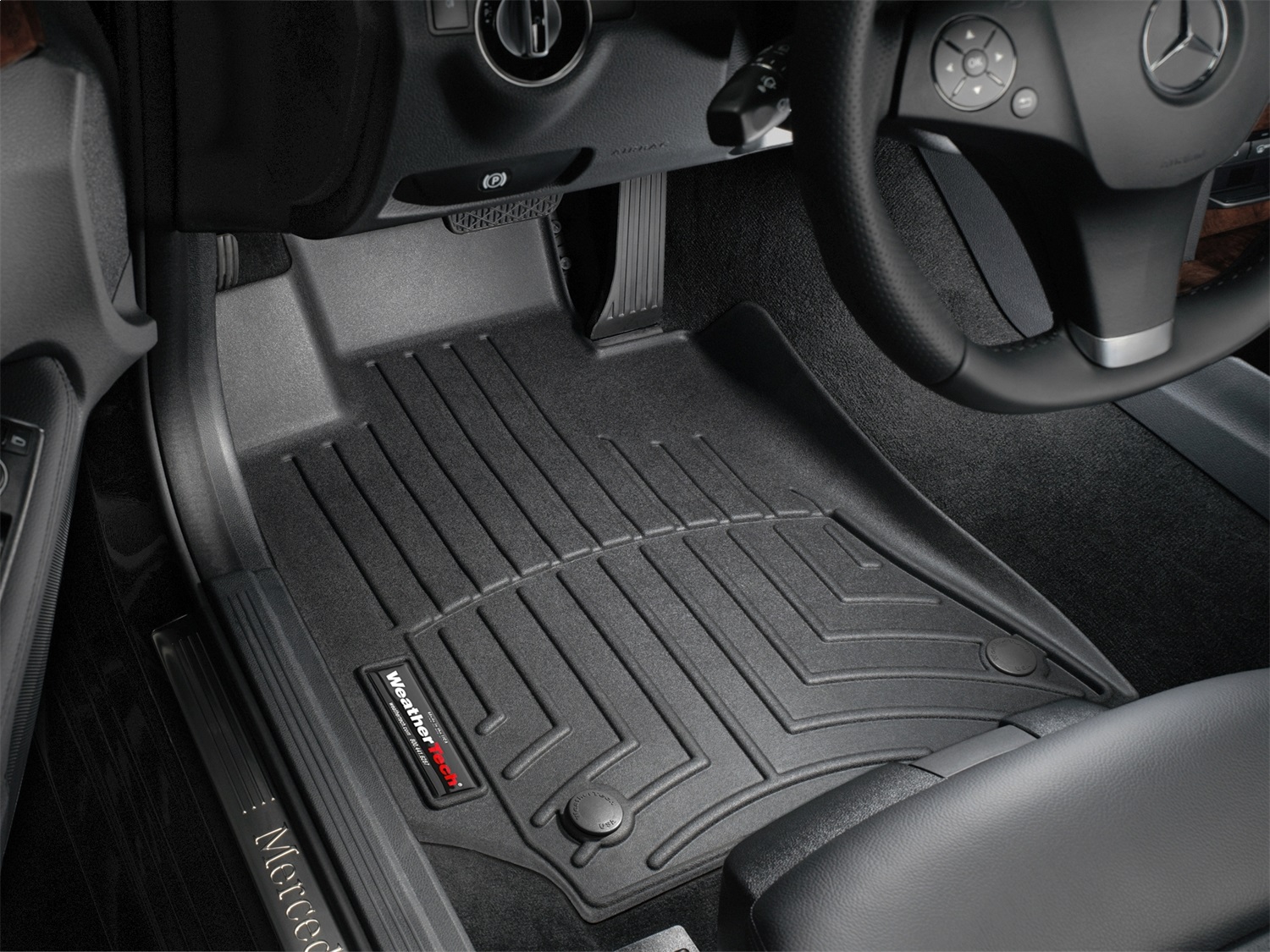 WeatherTech FloorLinerTM DigitalFit; Black; Front 442581 thumbnail 1