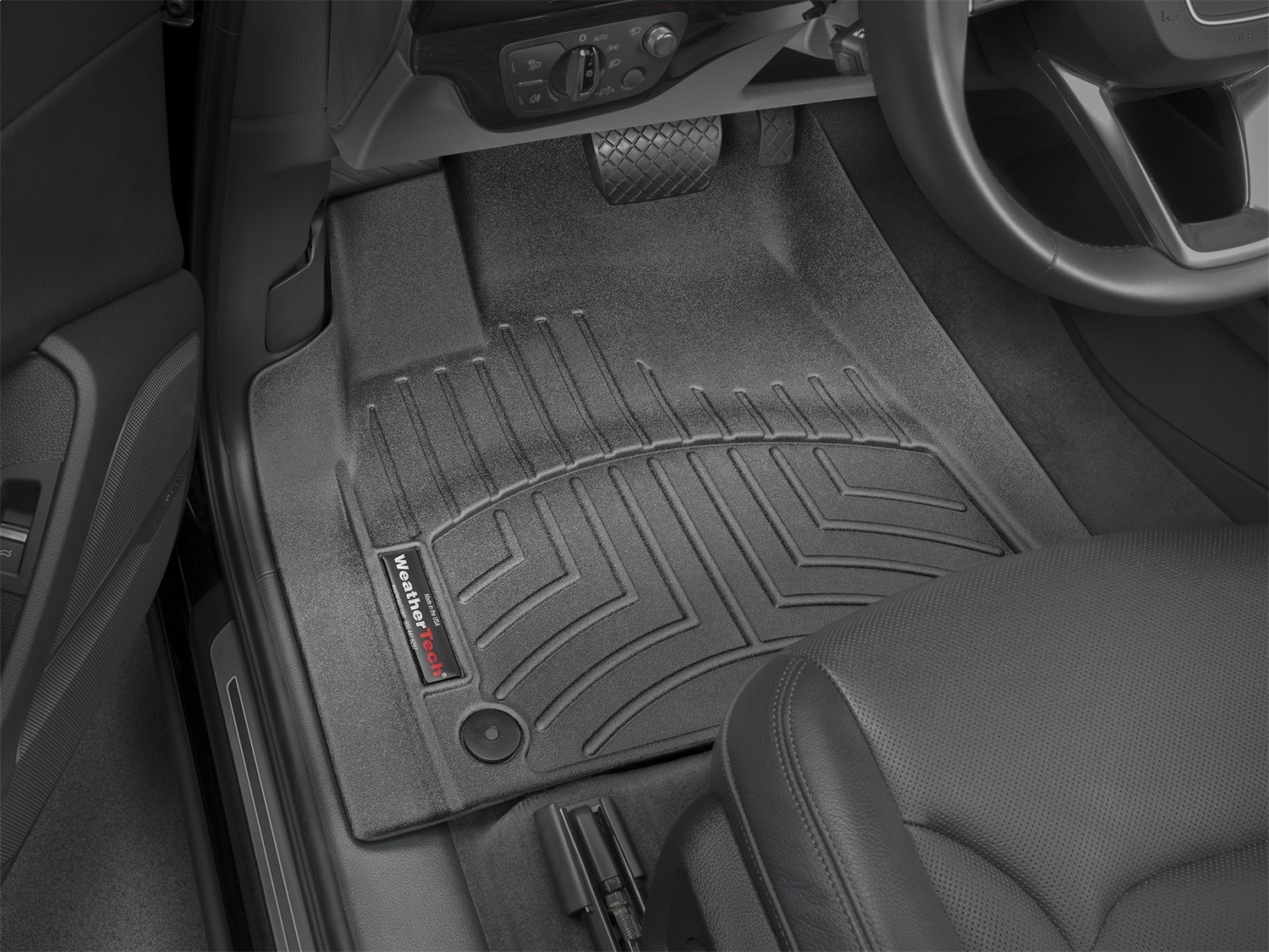 WeatherTech FloorLinerTM DigitalFit; Black; Front 448871 thumbnail 1