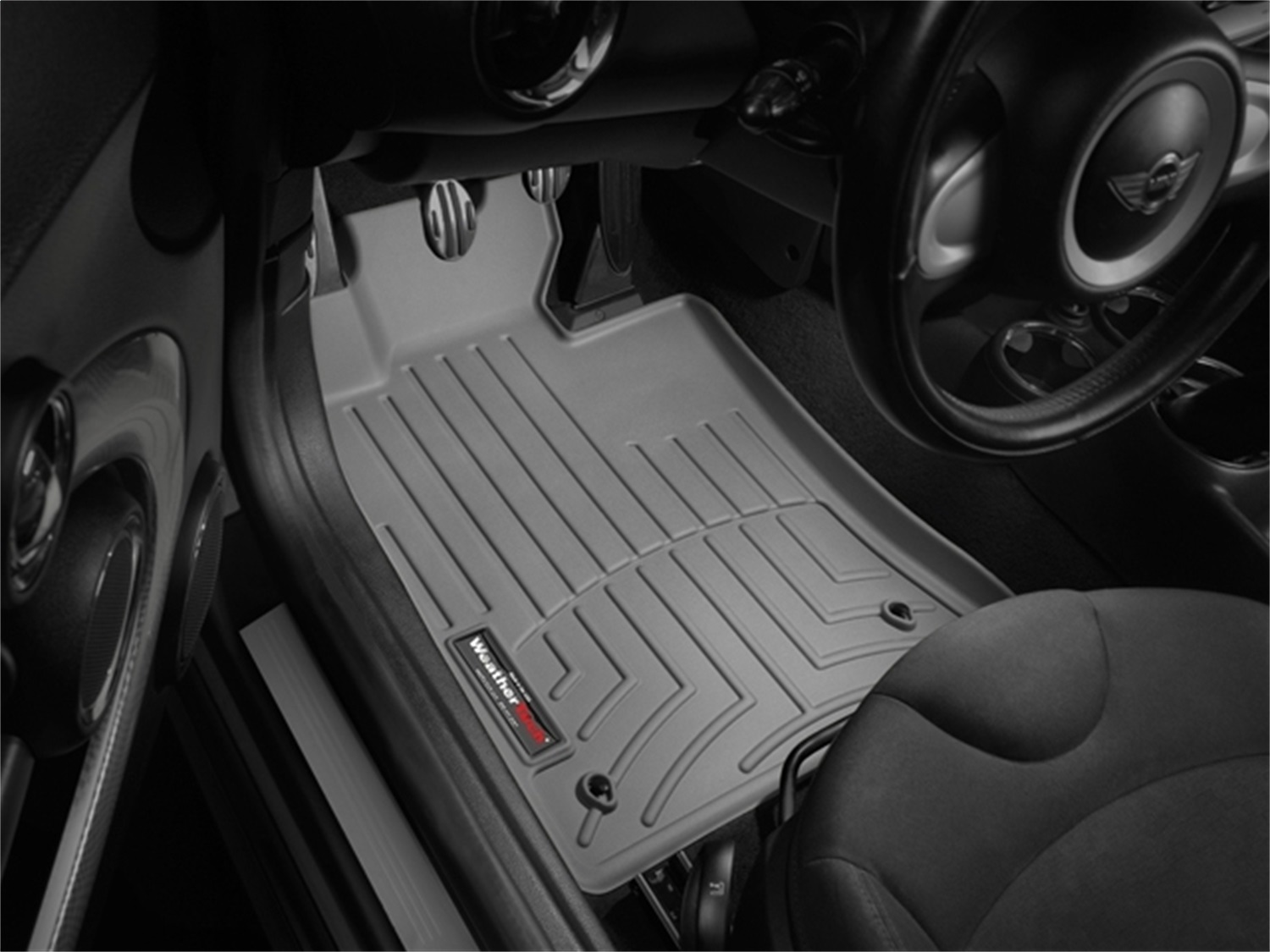 WeatherTech FloorLinerTM DigitalFit; Gray; Front 461361 thumbnail 1