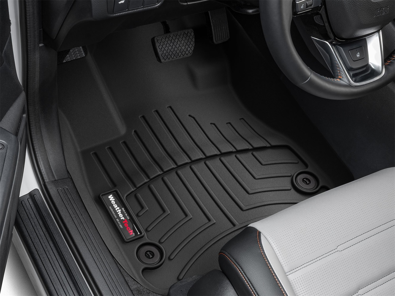 WeatherTech FloorLinerTM DigitalFit; Black; Front 4417801 thumbnail 1