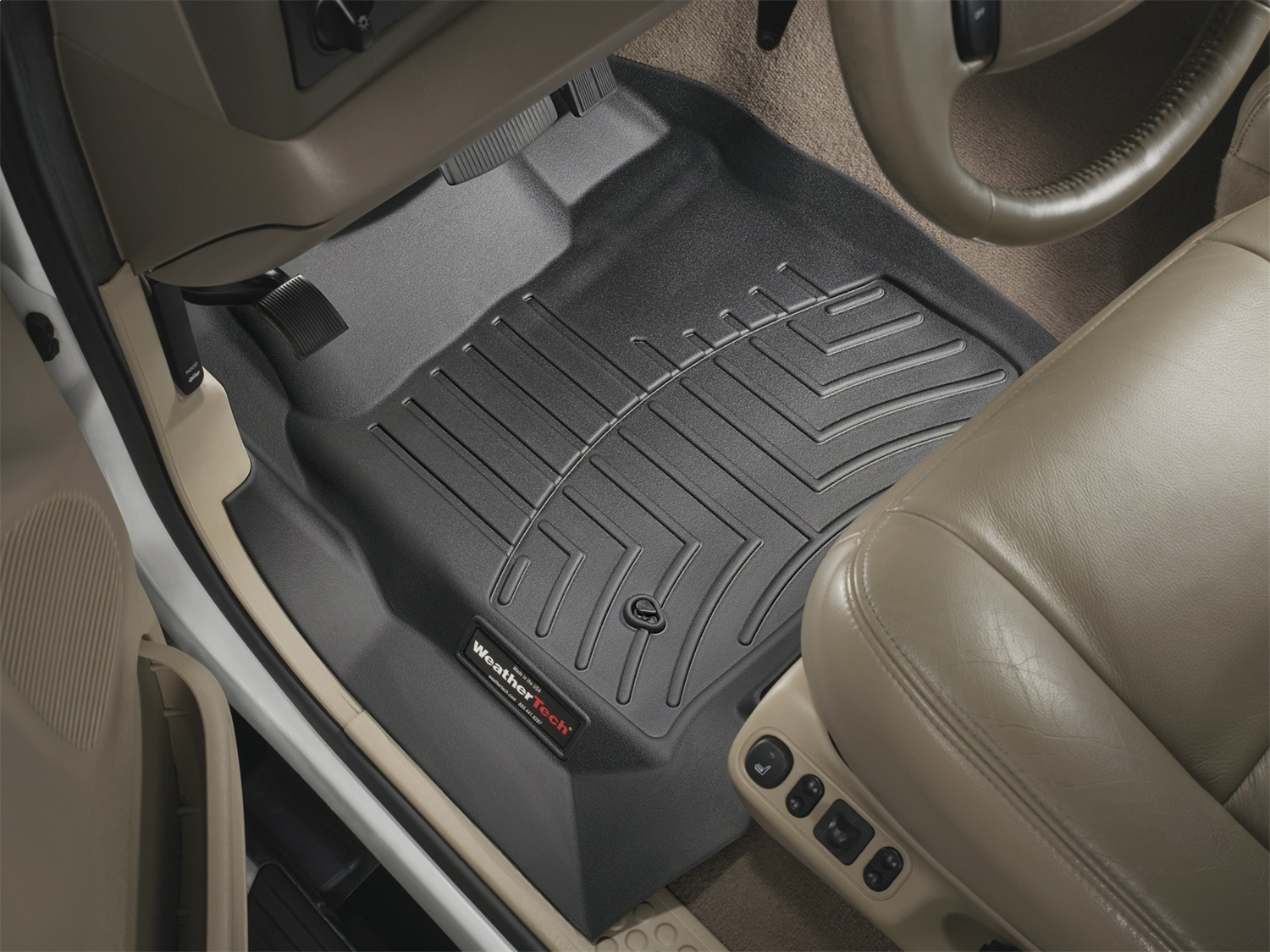 WeatherTech FloorLinerTM DigitalFit; Black; Front 440021 thumbnail 0