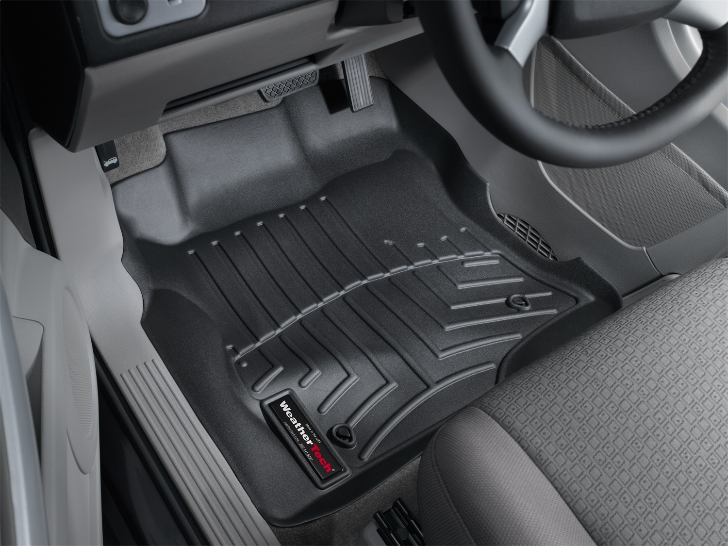 WeatherTech FloorLinerTM DigitalFit; Black; Front 440231 thumbnail 1