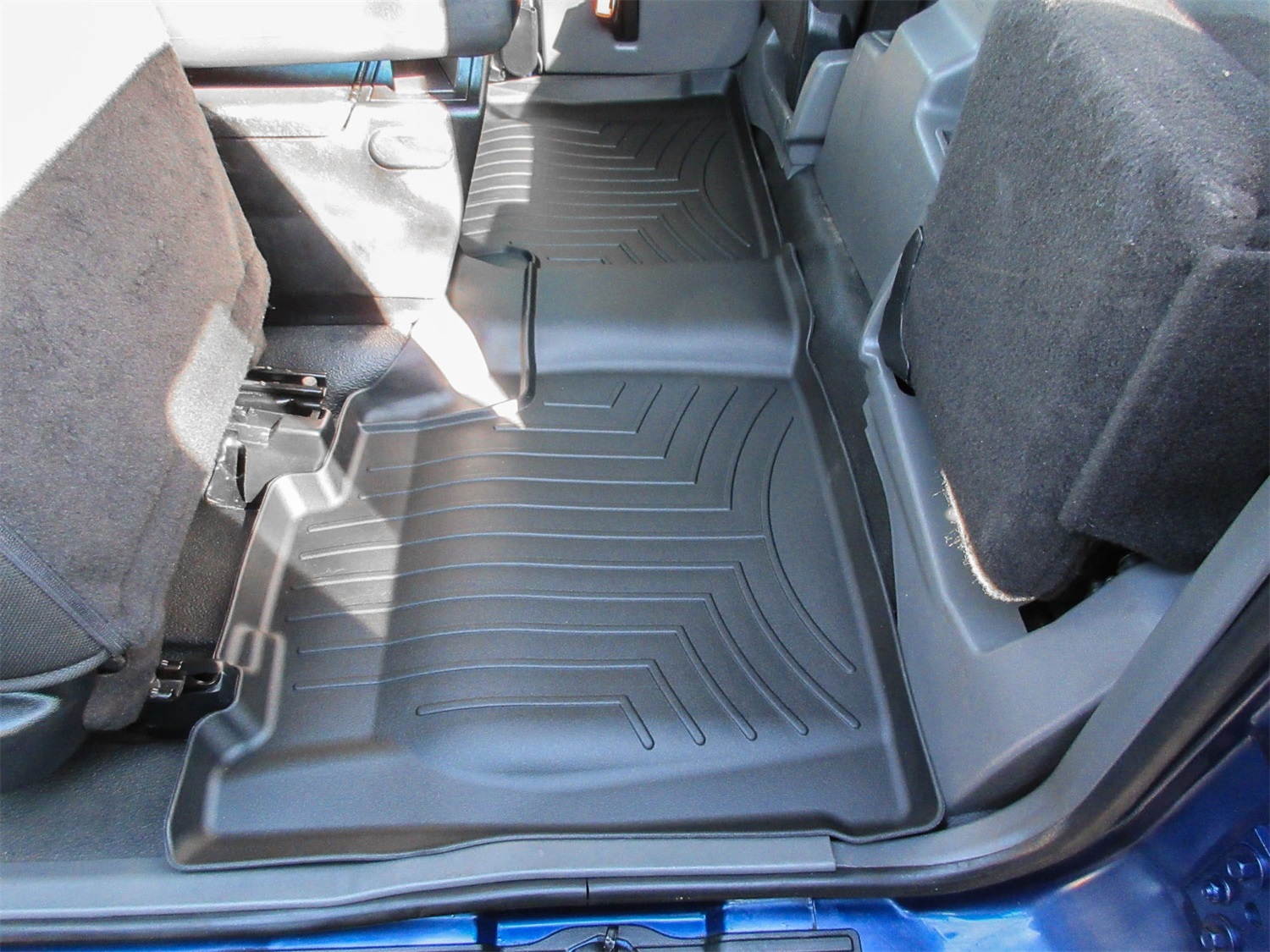 WeatherTech FloorLinerTM DigitalFit; Black; Rear 440242 thumbnail 1