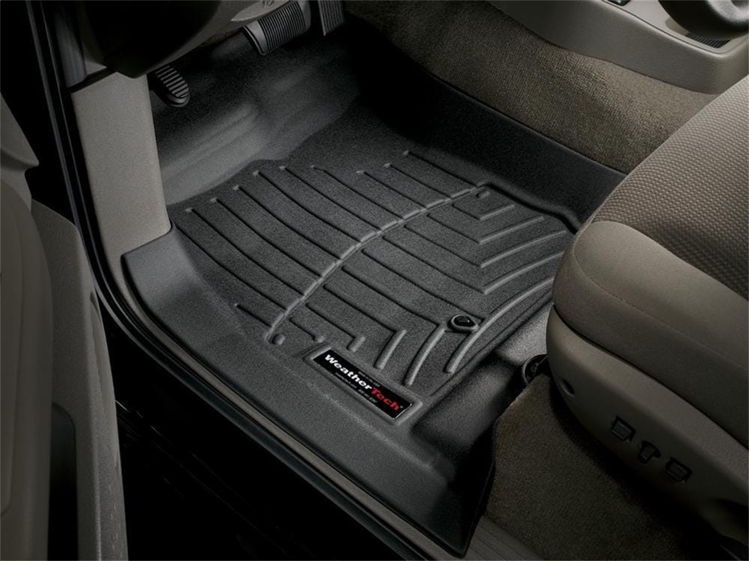 WeatherTech FloorLinerTM DigitalFit; Black; Front 440251 thumbnail 1