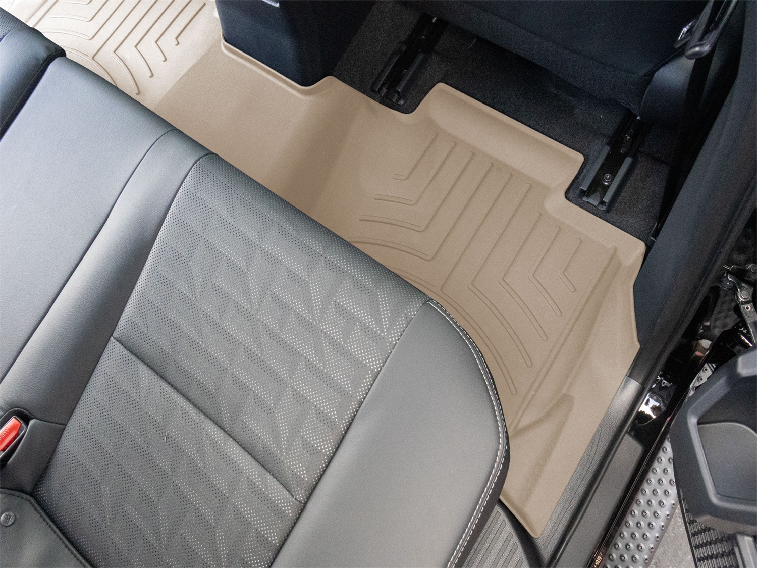 WeatherTech FloorLinerTM HP; Tan; Rear 4519192IM thumbnail 0
