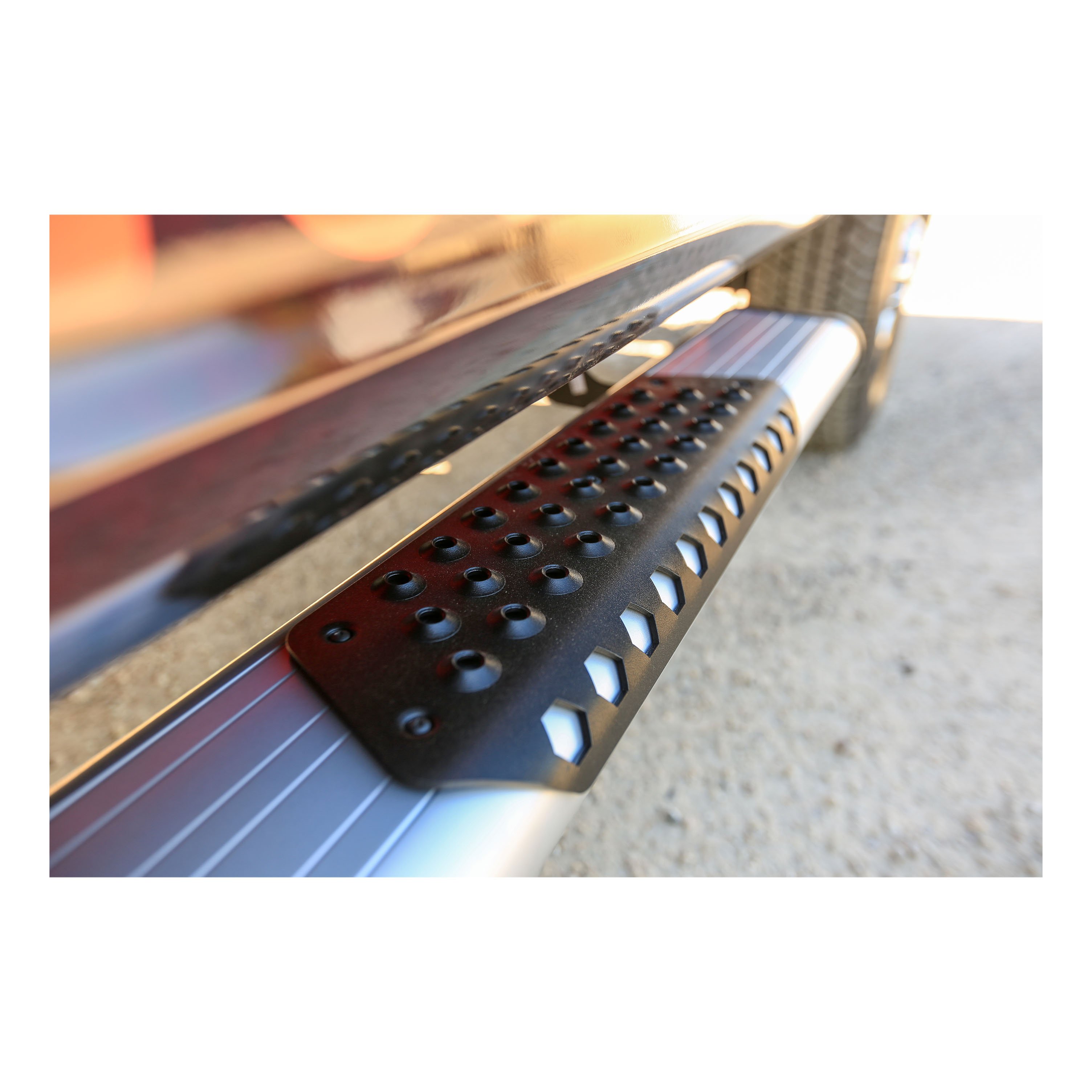 LUVERNE O-Mega II 6" x 125" Silver Aluminum Side Steps (No Brackets) 583125 thumbnail 2