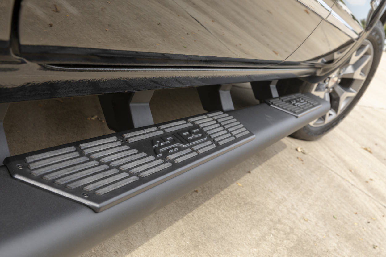 AscentStep® 5-1/2" Running Boards