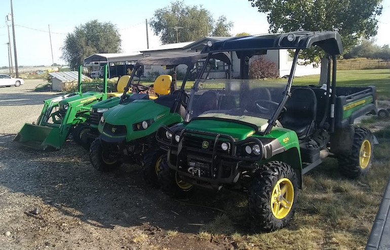 ​10 Most Common Questions About The John Deere Gator