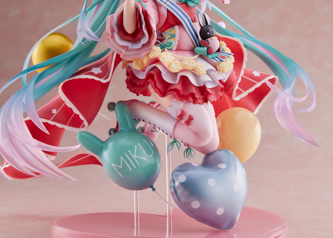 HATSUNE MIKU  SCALE FIGURE   BIRTHDAY  PRETTY RABBIT VER