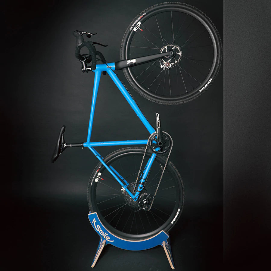 smile bike stand
