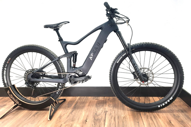 Falcon EMTB Rental