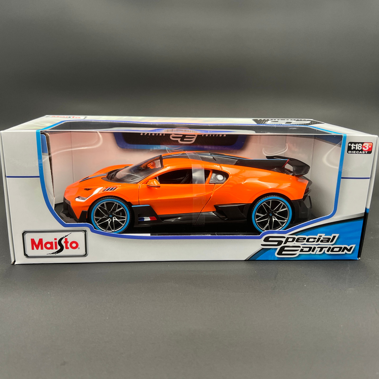 Maisto Bugatti Divo - Orange