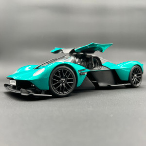 Maisto Special Edition of an Aston Martin Valkyrie in 1:18 scale with openable features Maisto Special Edition of an Aston Martin Valkyrie in 1:18 scale with openable features